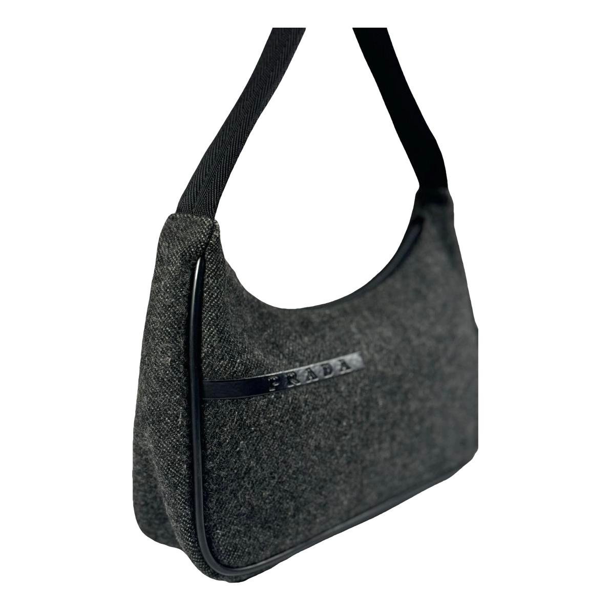 Re-Edition 2000 handbag
