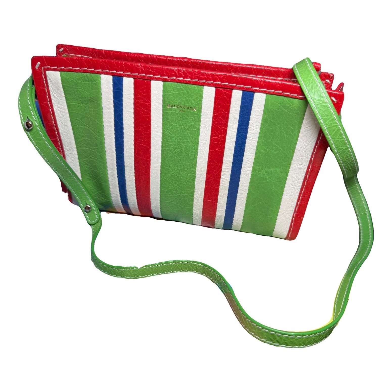 City leather crossbody bag