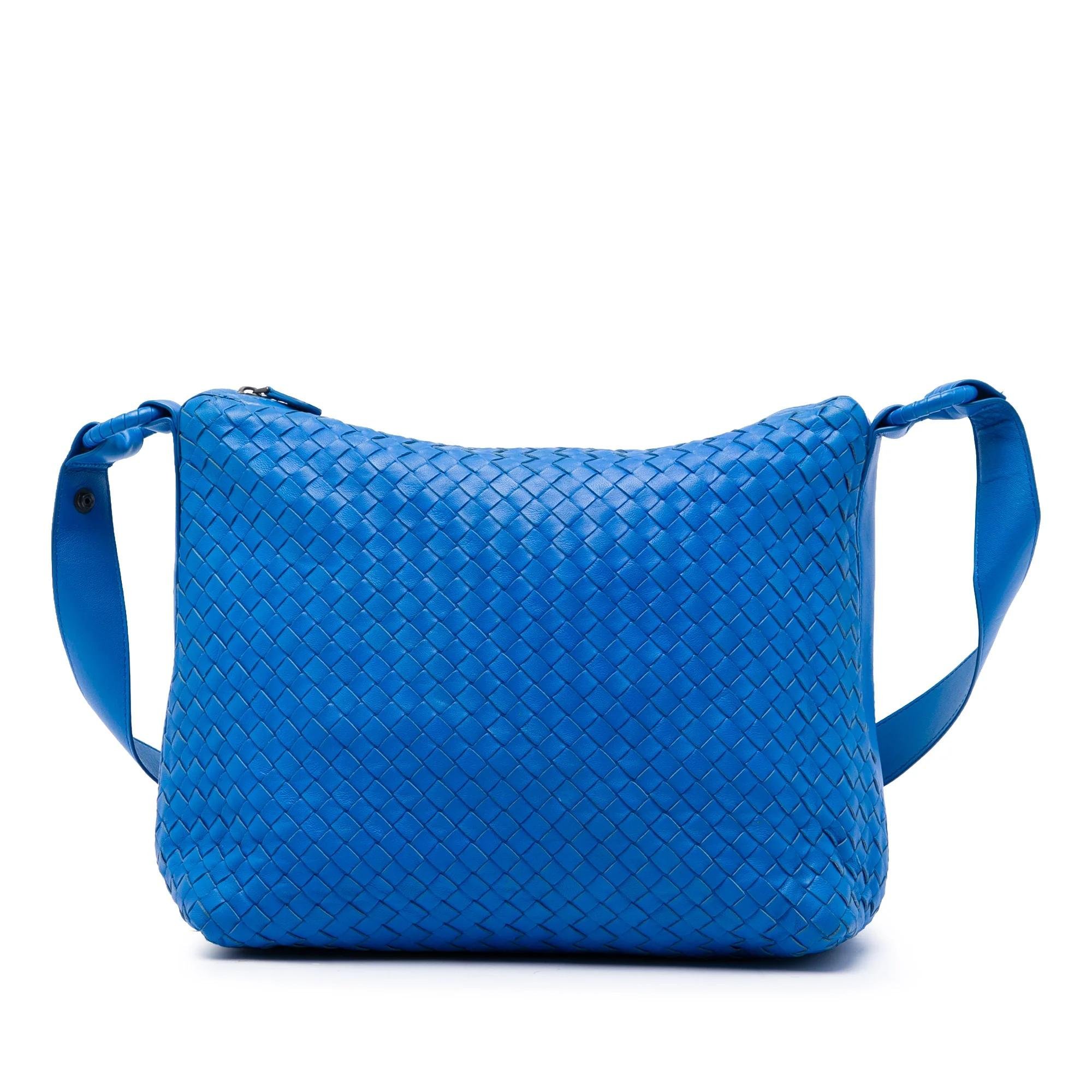 Veneta leather handbag