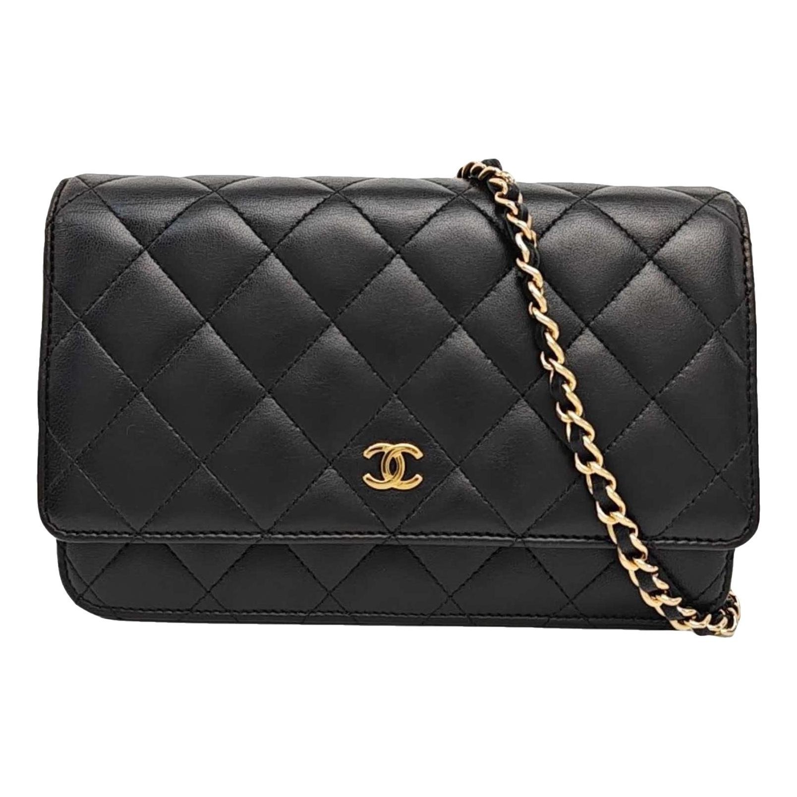 Wallet On Chain Timeless/Classique leather crossbody bag