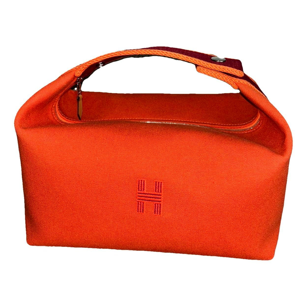 Bride à brac vanity case