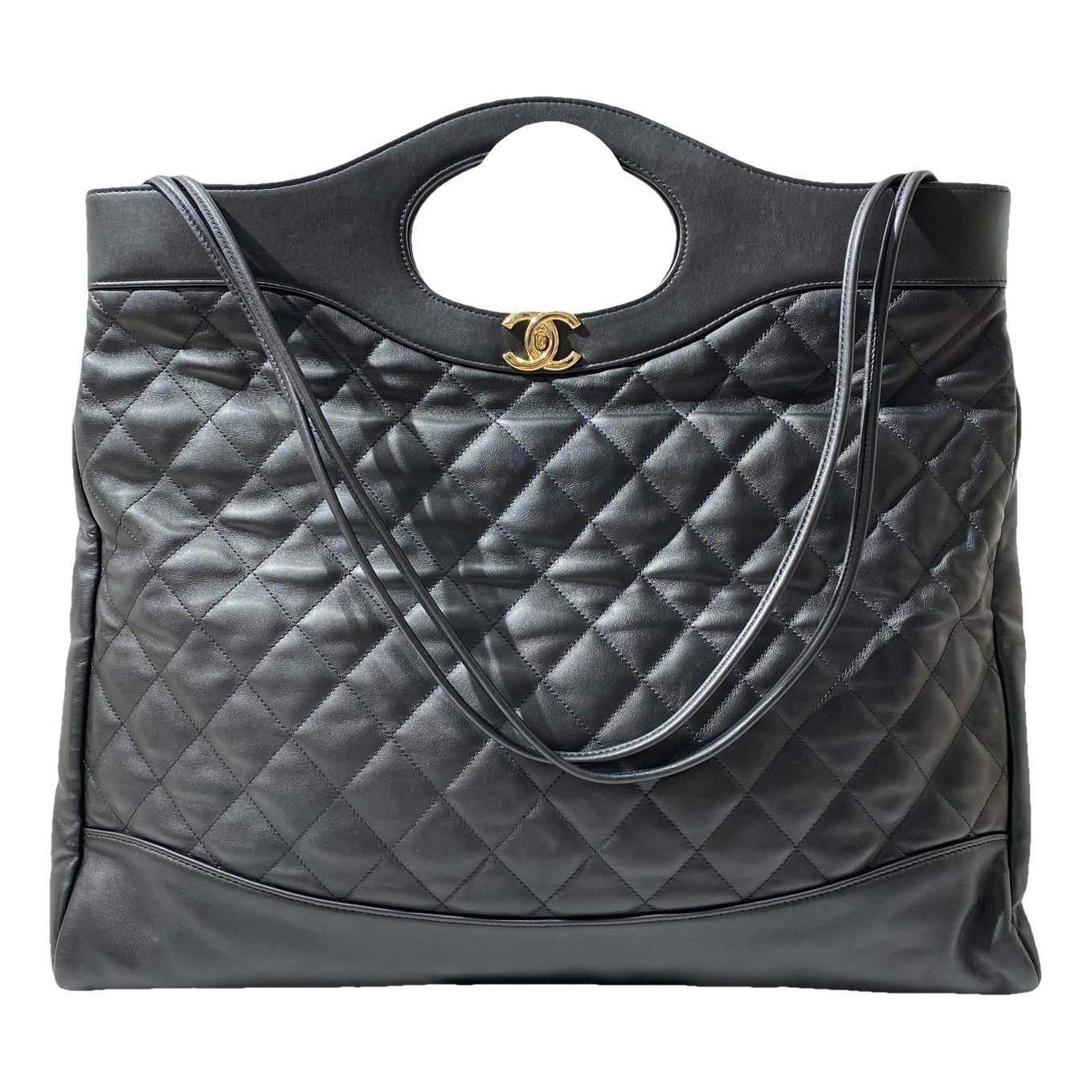 31 Vintage leather handbag