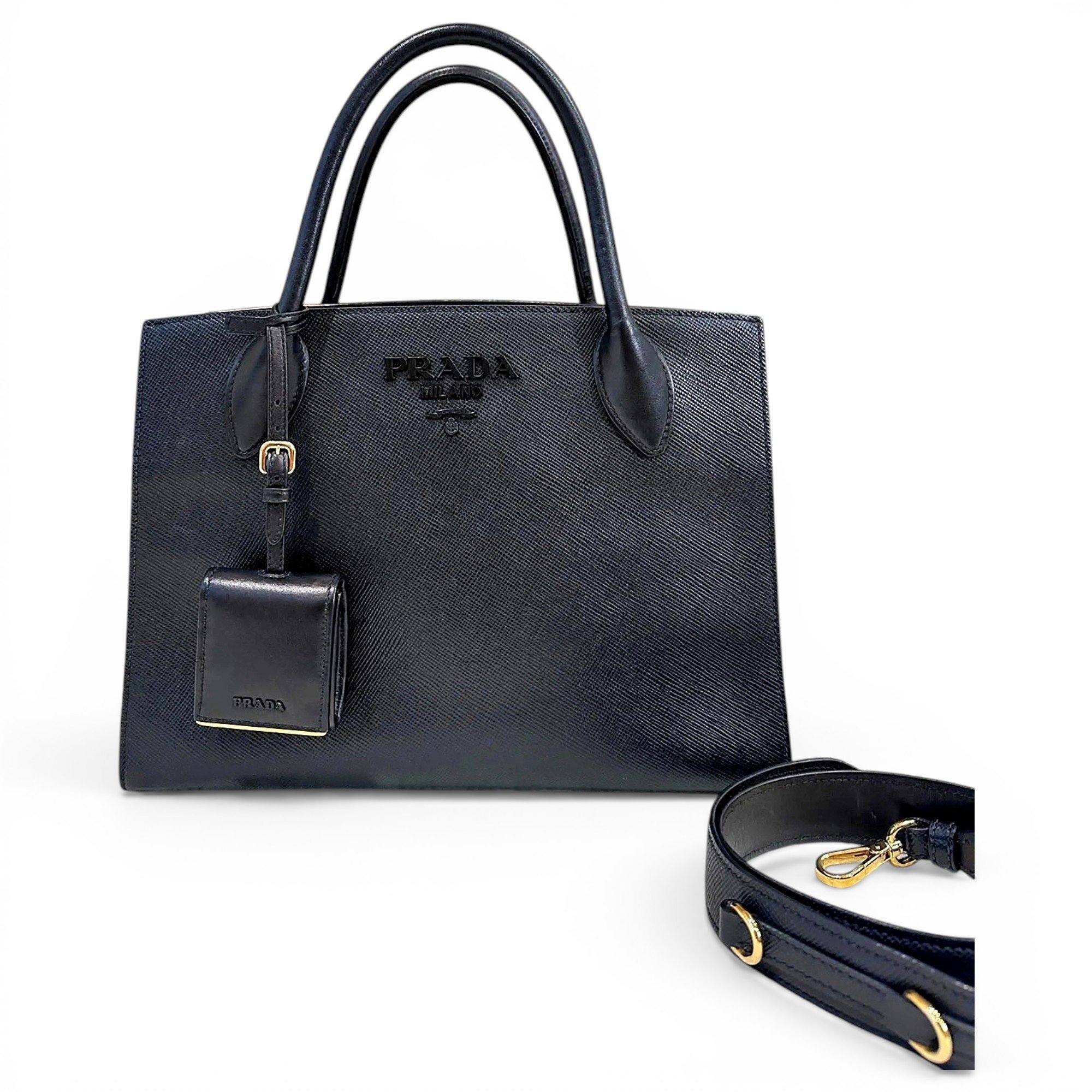 Monochrome leather handbag