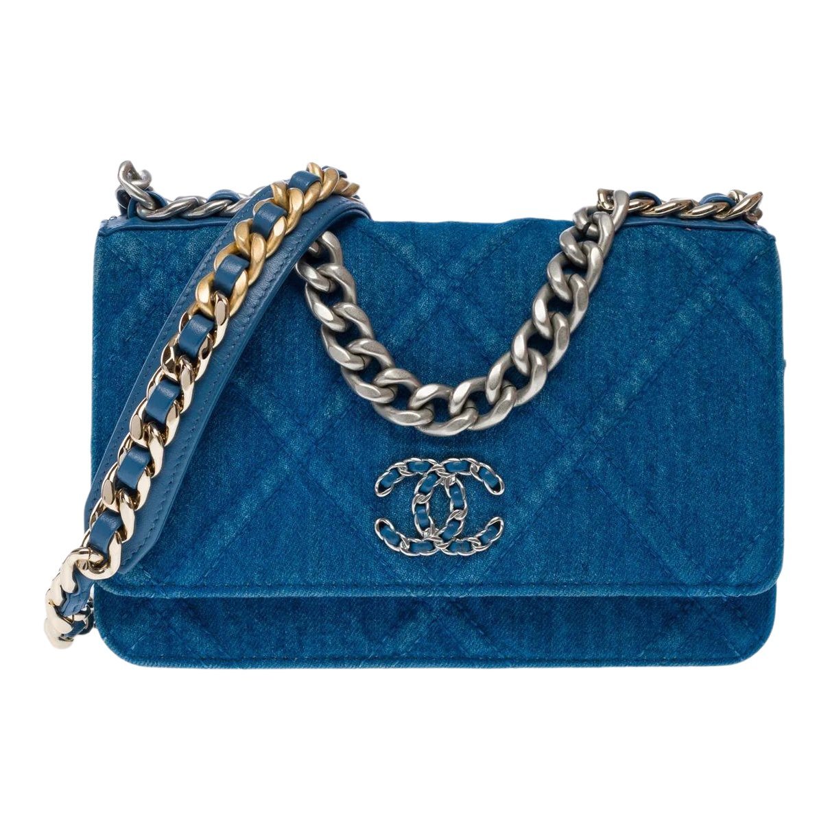 Wallet On Chain Chanel 19 handbag