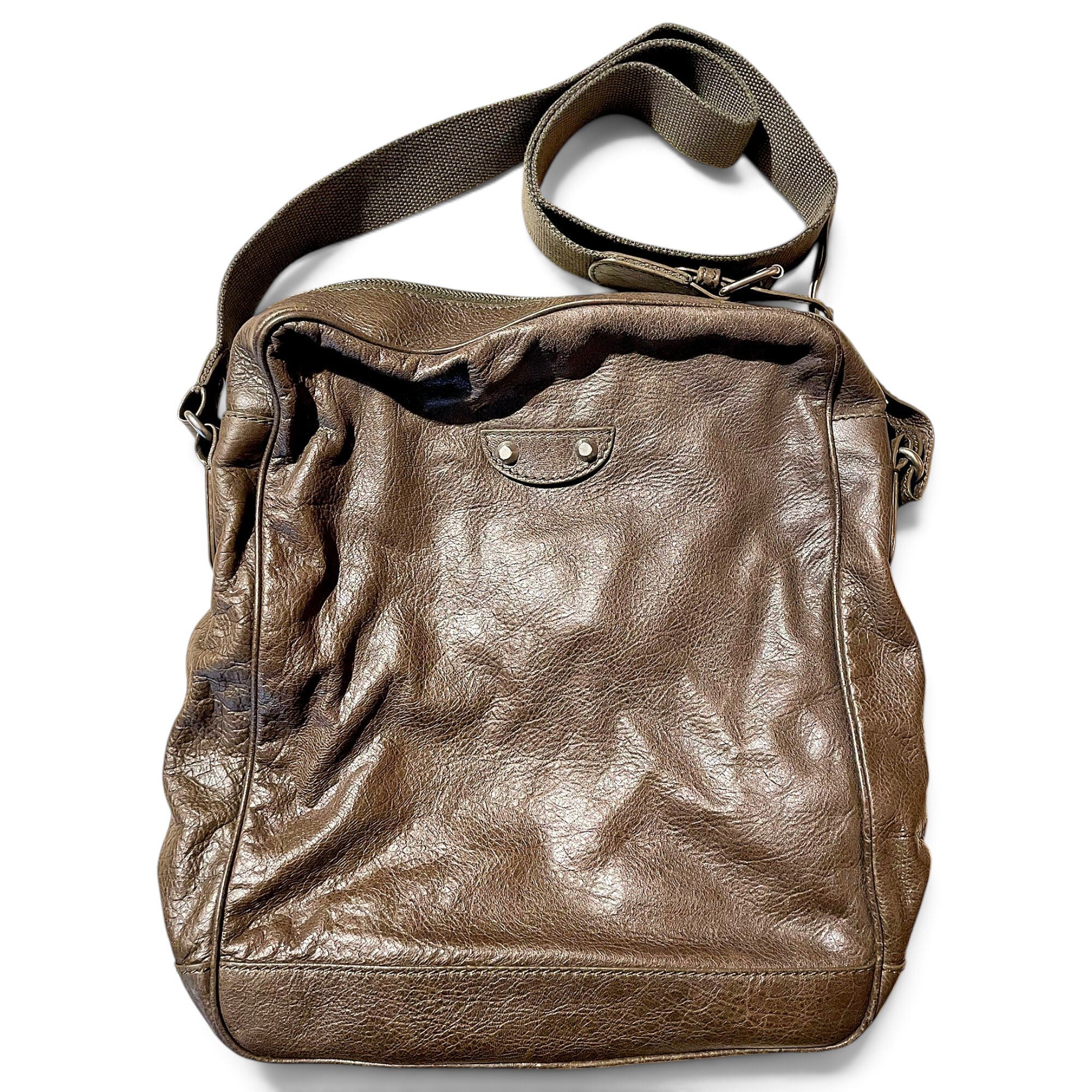 Courier XL leather crossbody bag