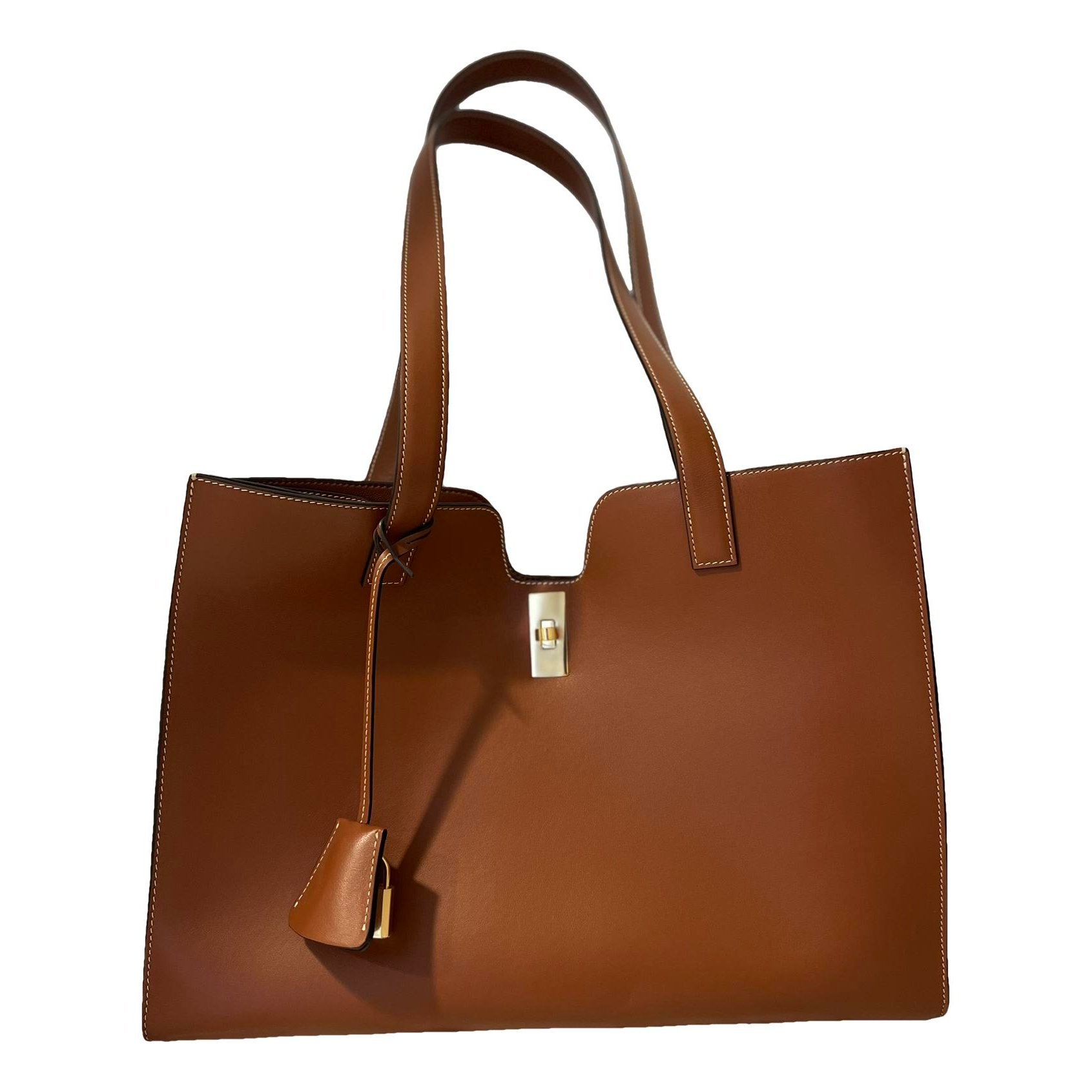 Sac 16 leather handbag