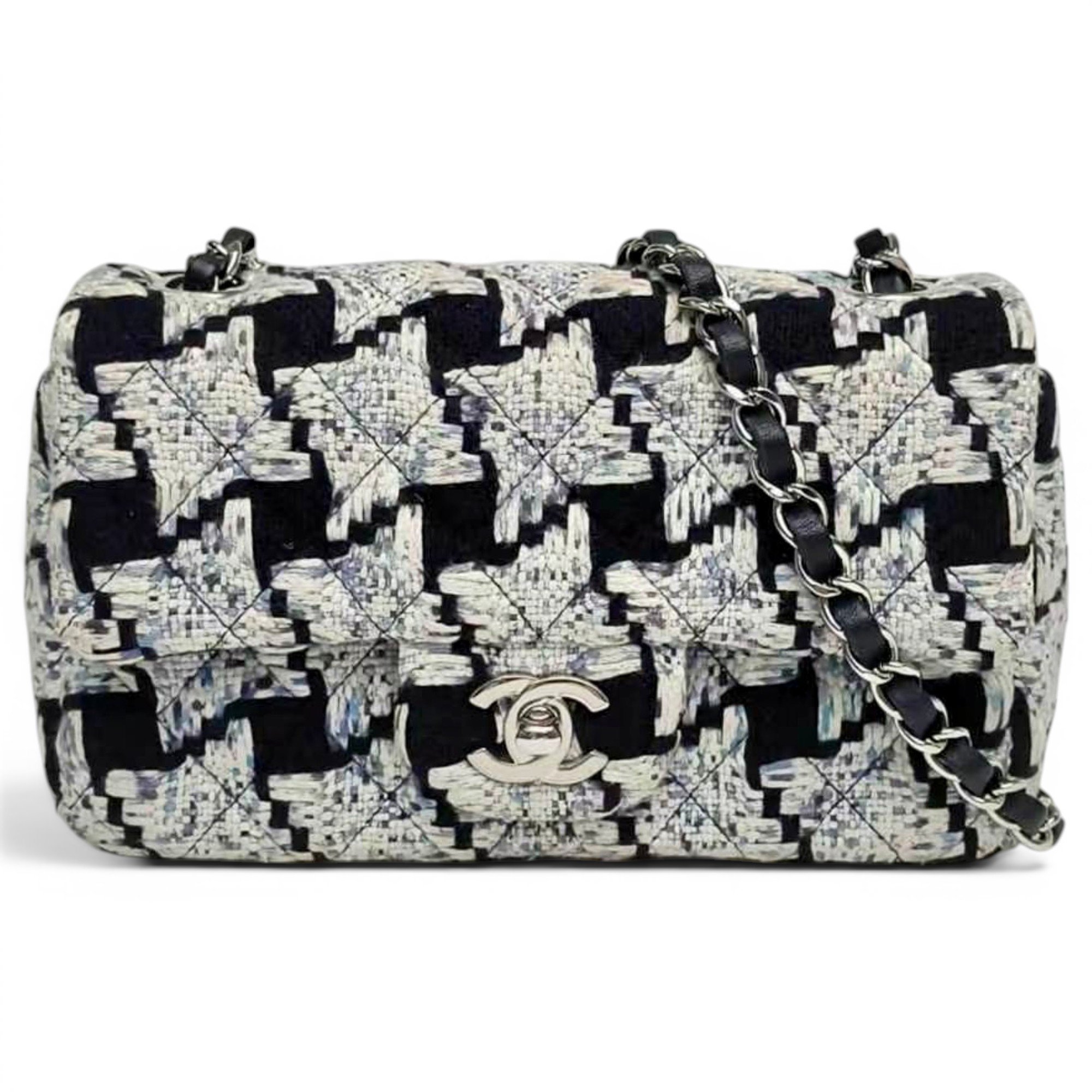 Timeless/Classique tweed handbag
