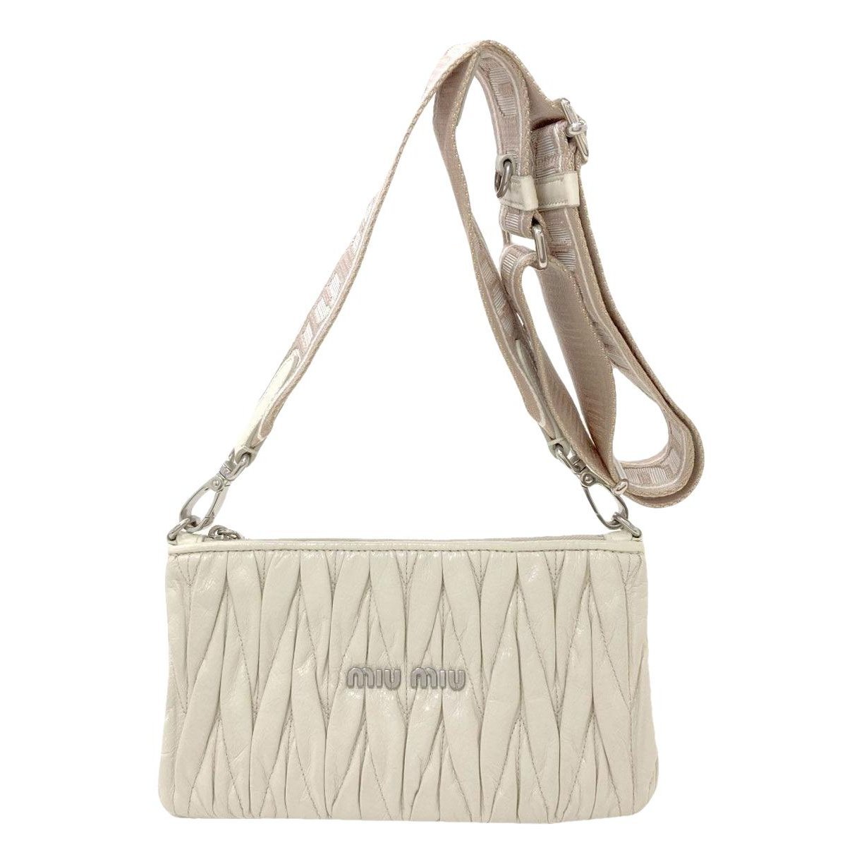 Matelassé leather handbag