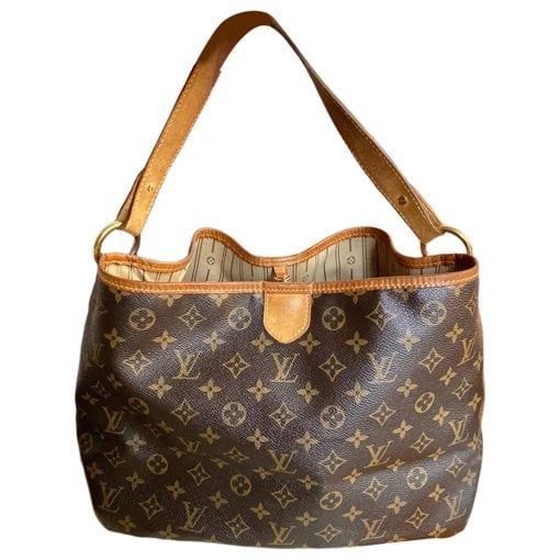 Delightful leather handbag