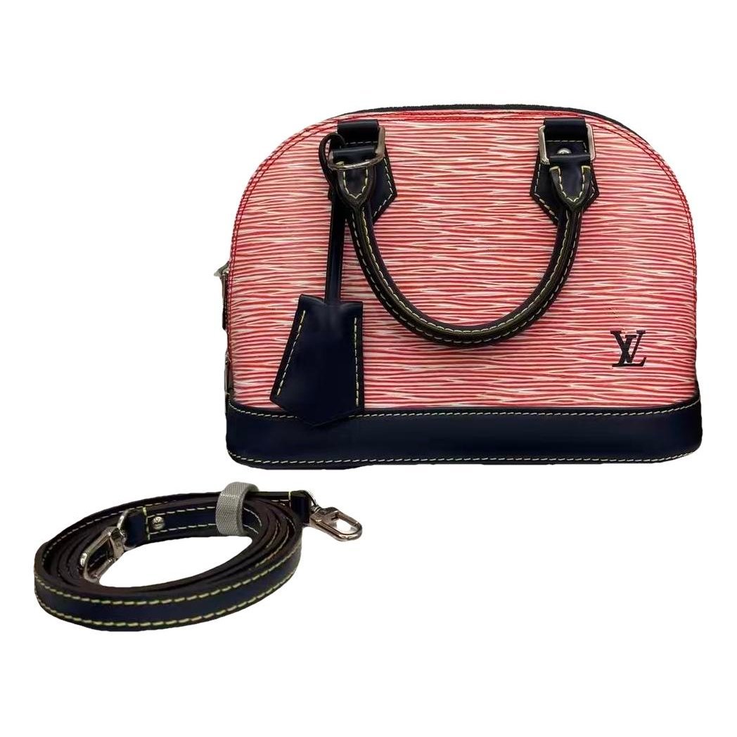 Alma BB leather handbag