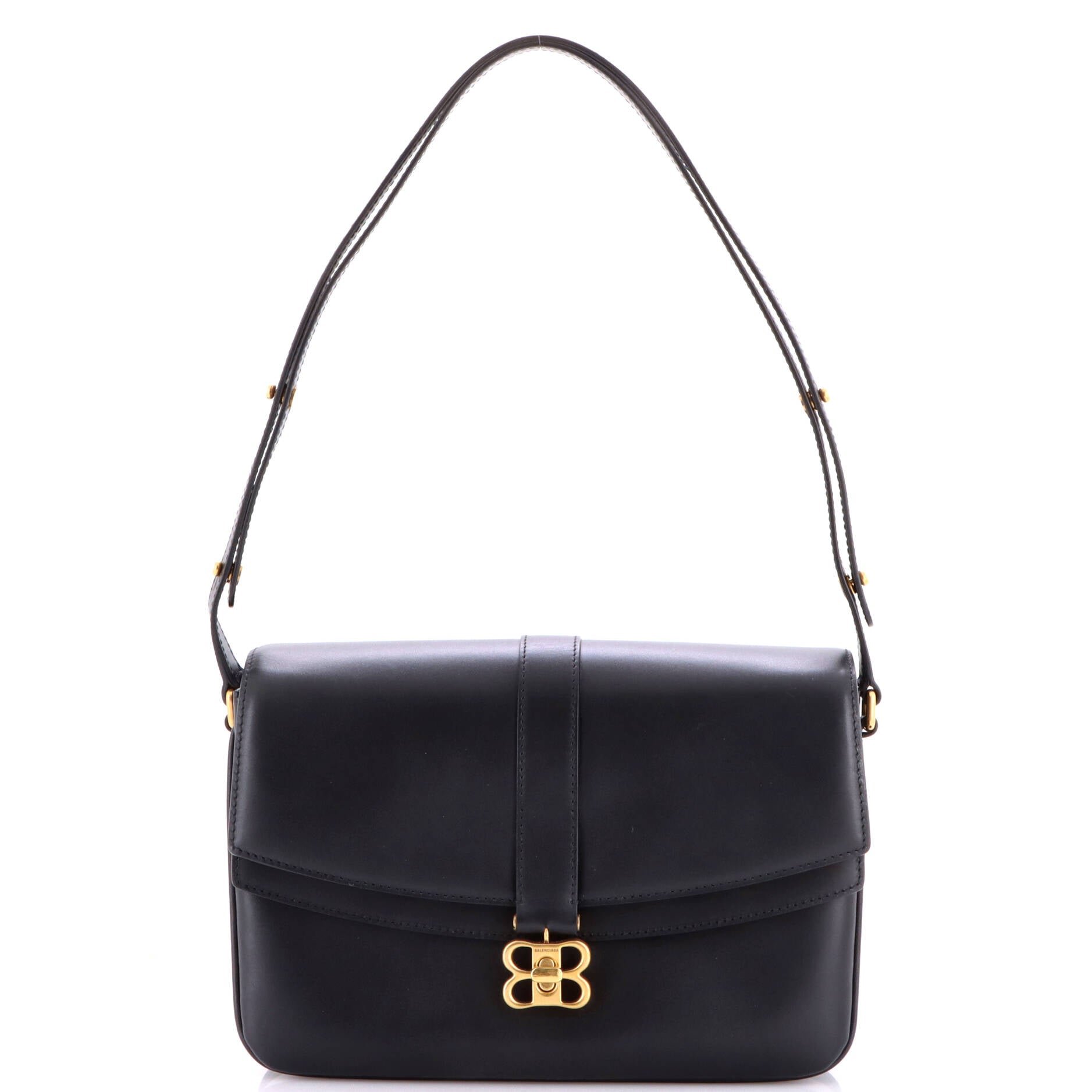 Lady Flap Shoulder Bag Leather Medium