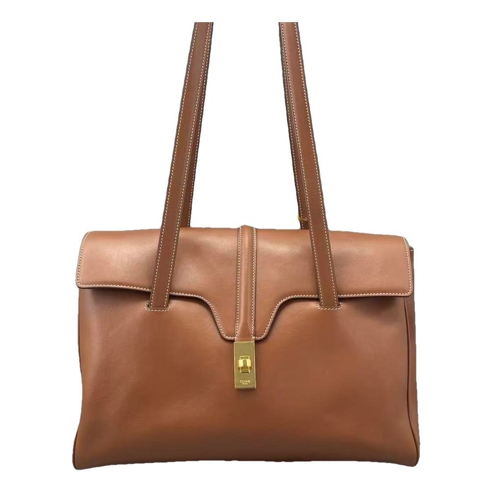 Sac 16 leather handbag