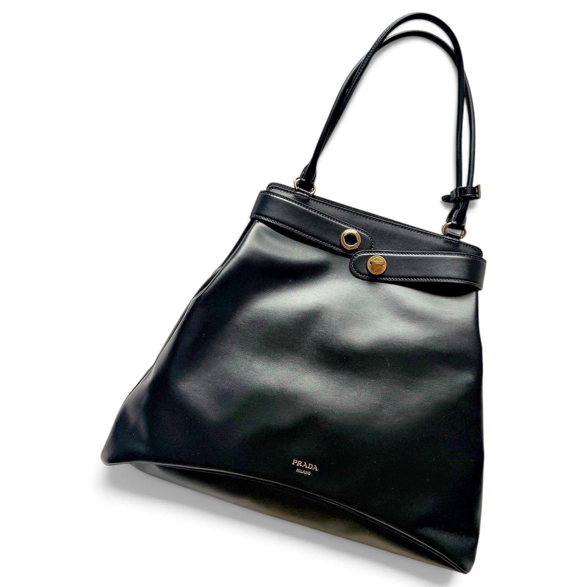 Buckle leather handbag
