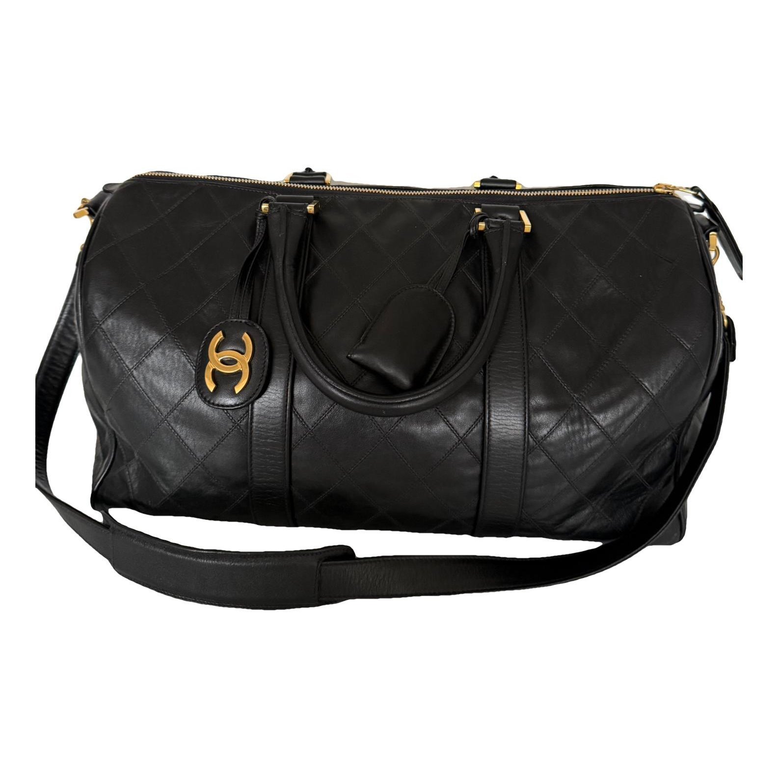 Leather travel bag