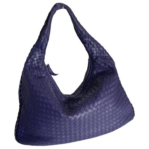 Veneta leather handbag