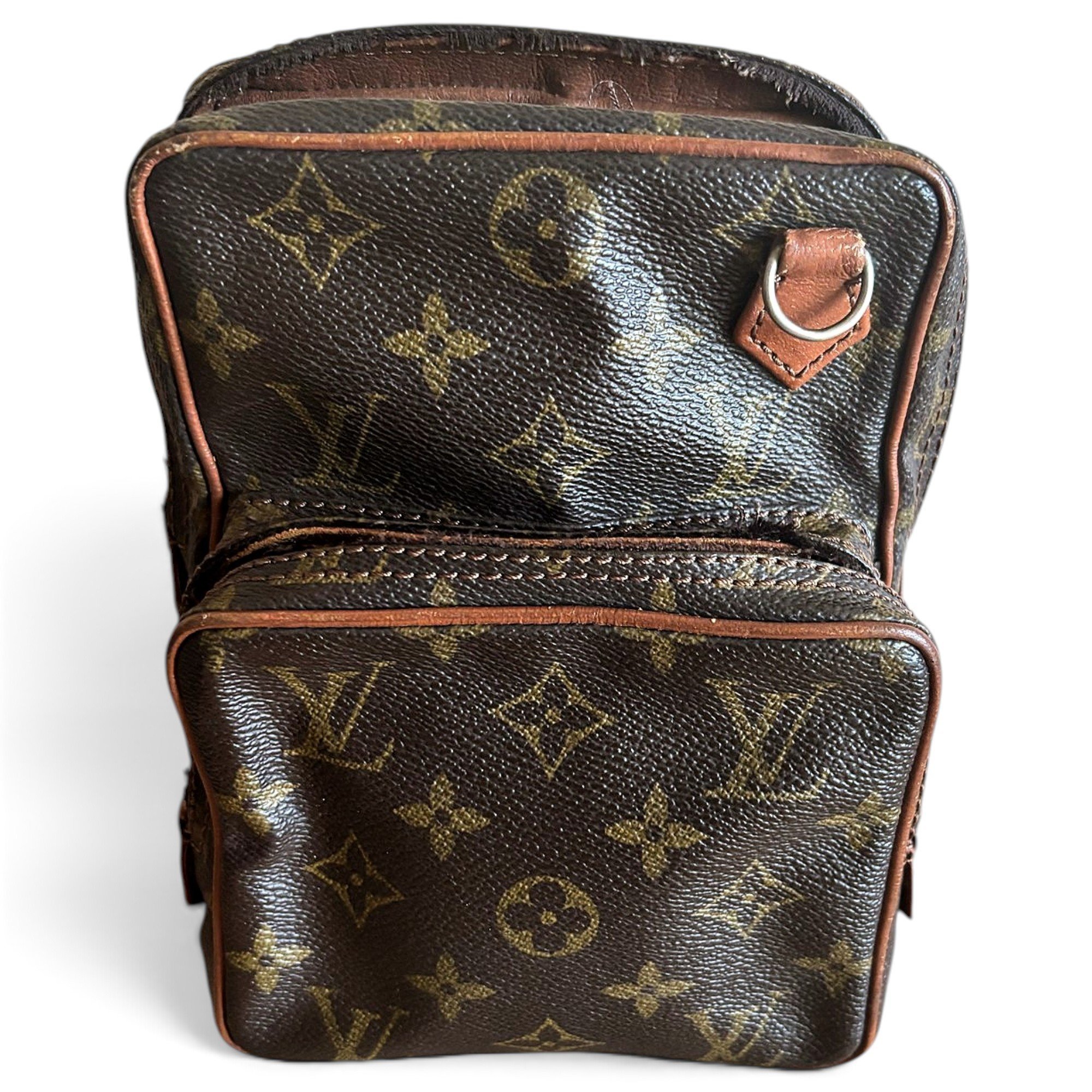 Leather clutch bag