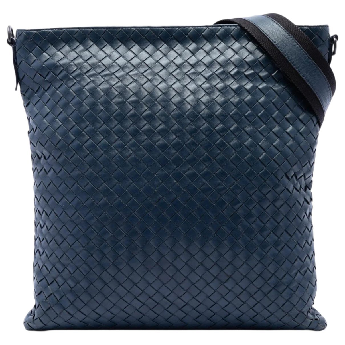 Veneta leather bag