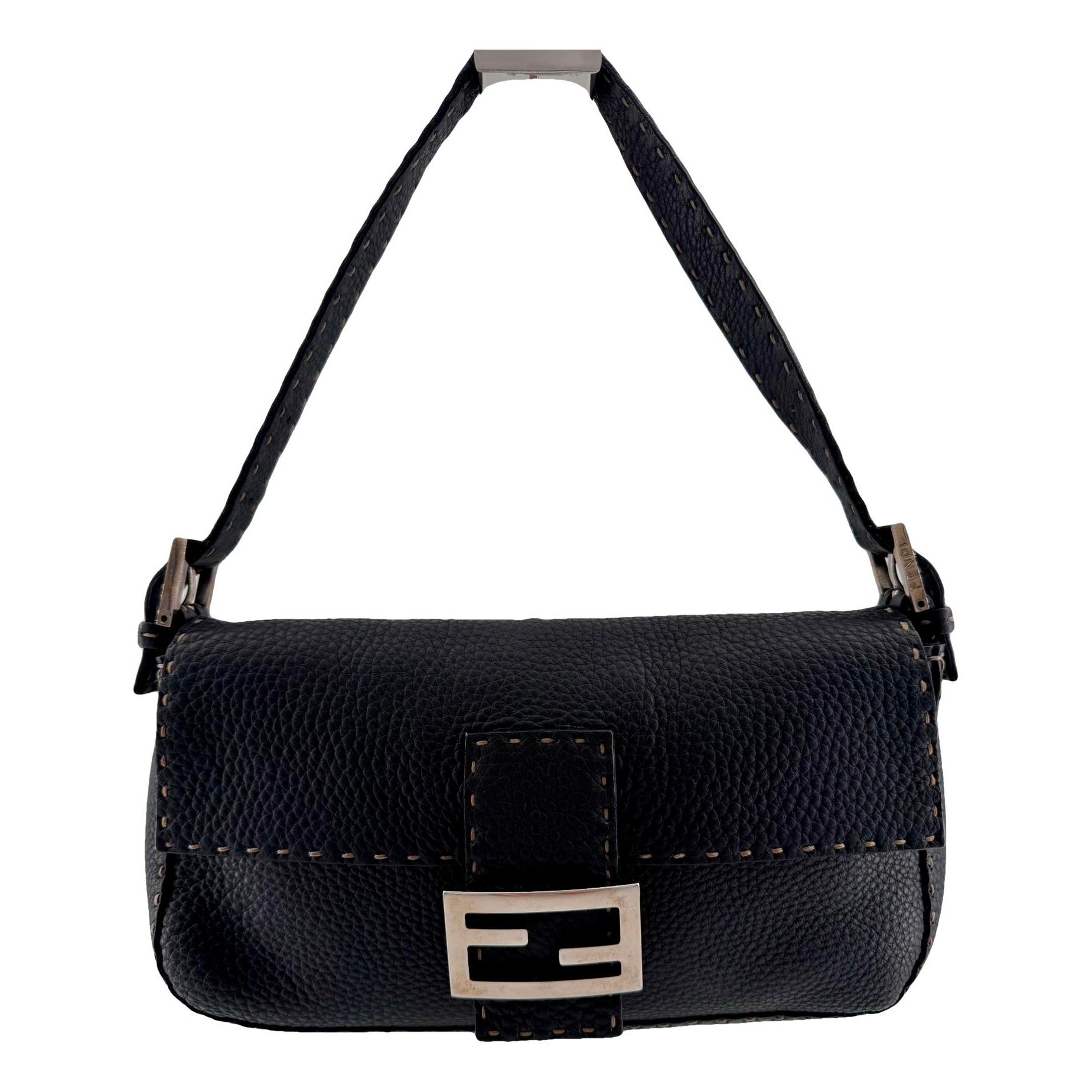 Baguette leather handbag