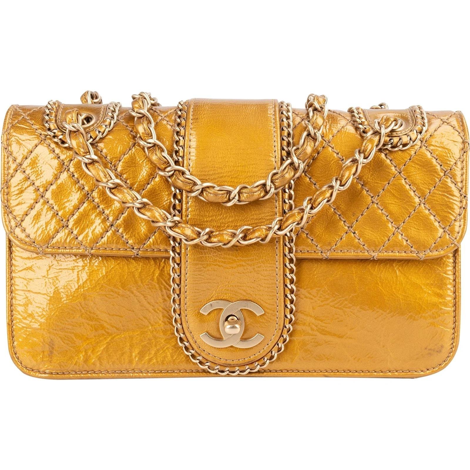 Timeless/Classique patent leather handbag