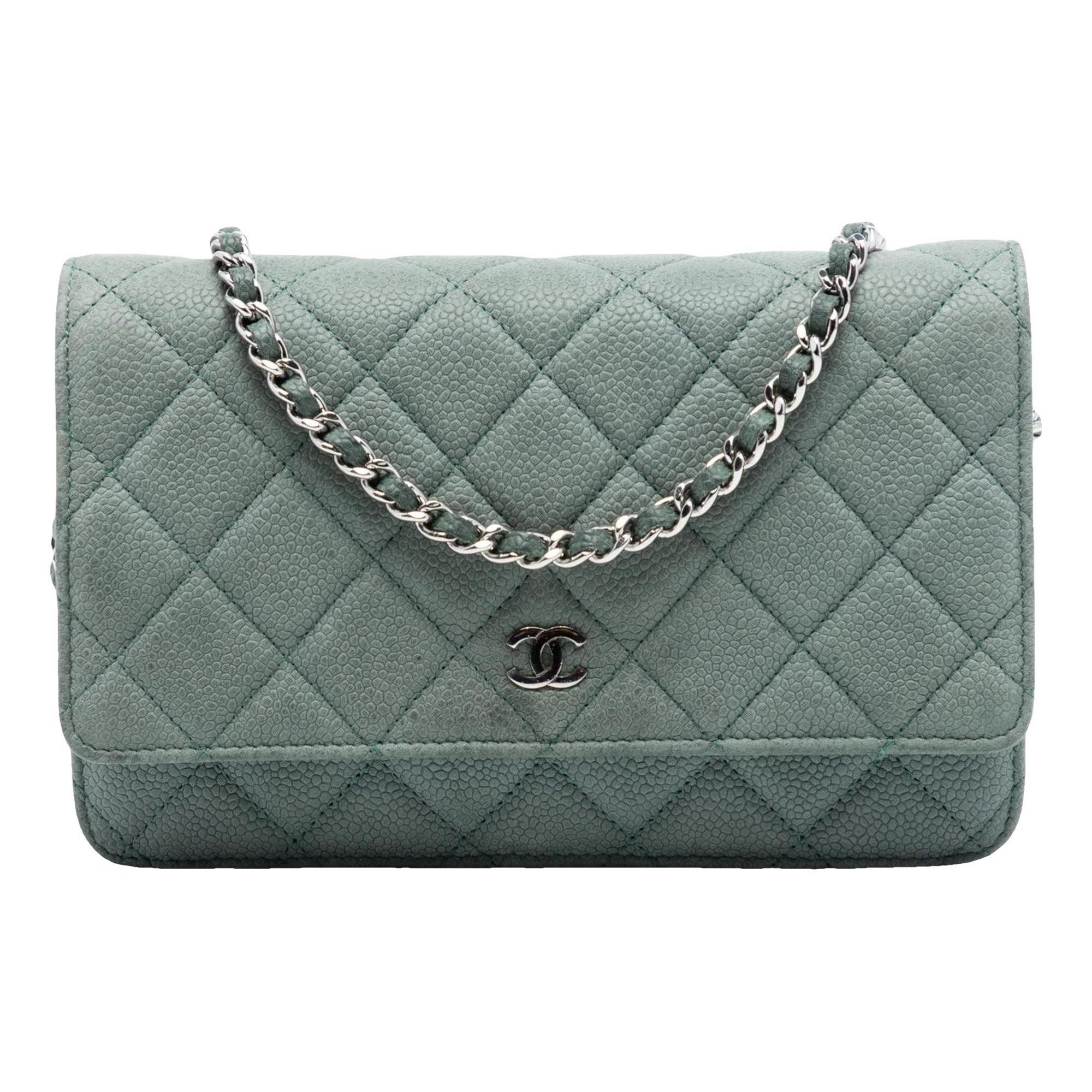 Wallet On Chain leather crossbody bag