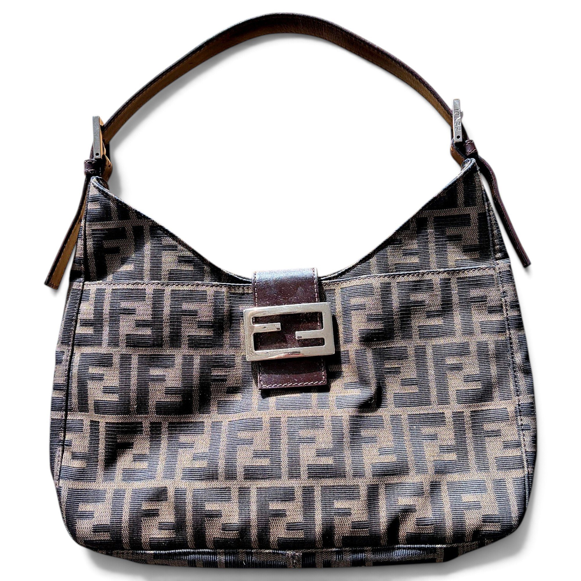 Baguette leather handbag