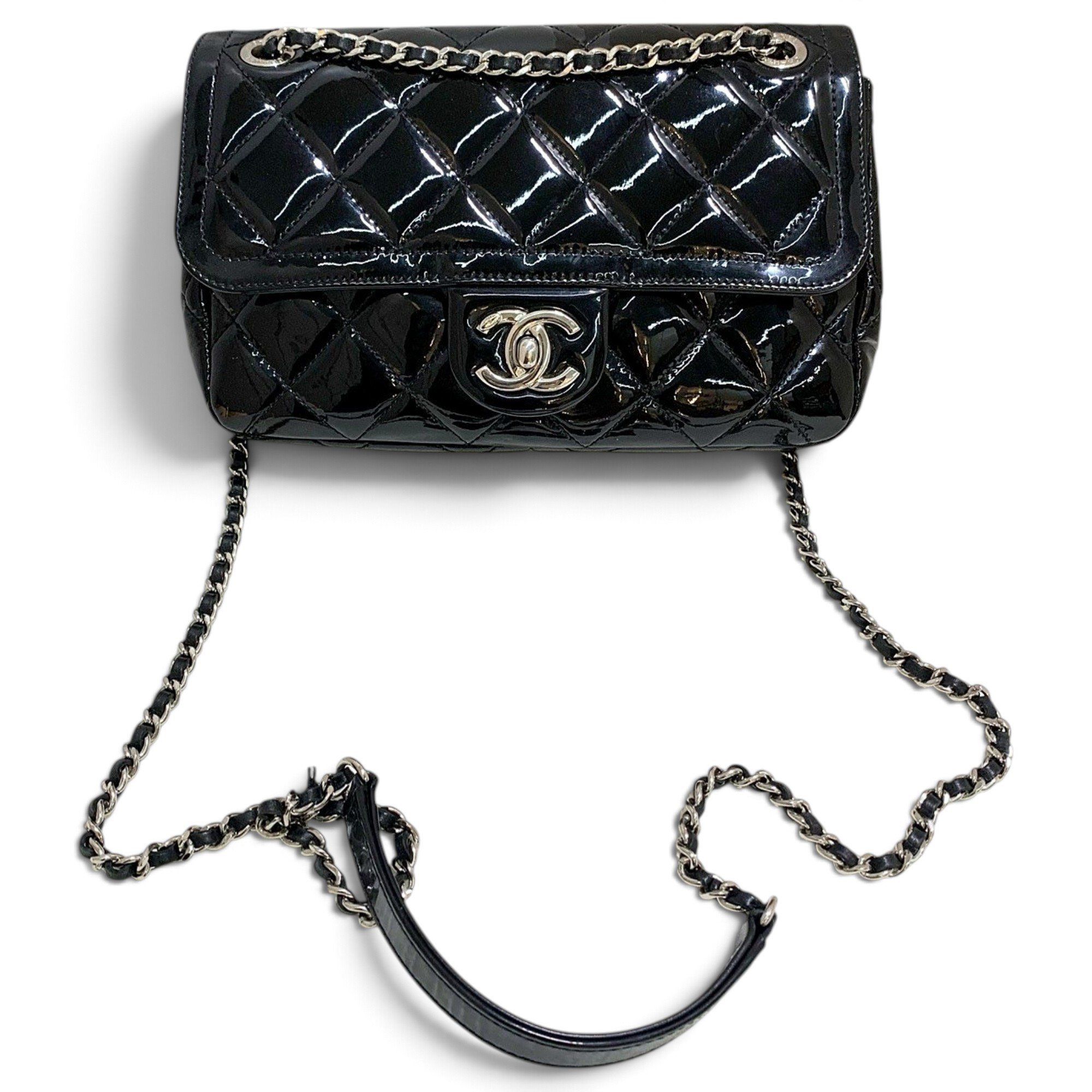 Timeless/Classique patent leather handbag