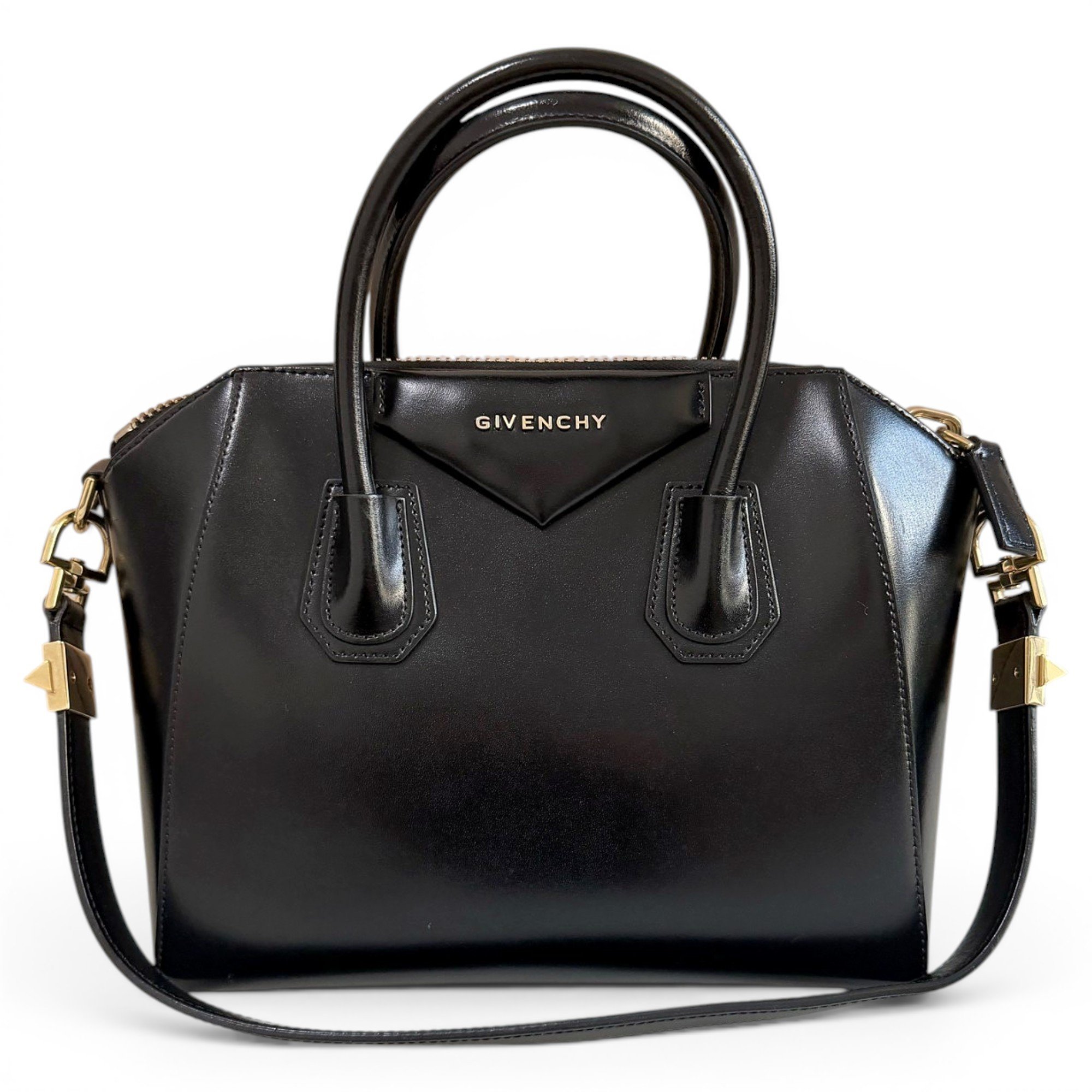 Antigona leather handbag