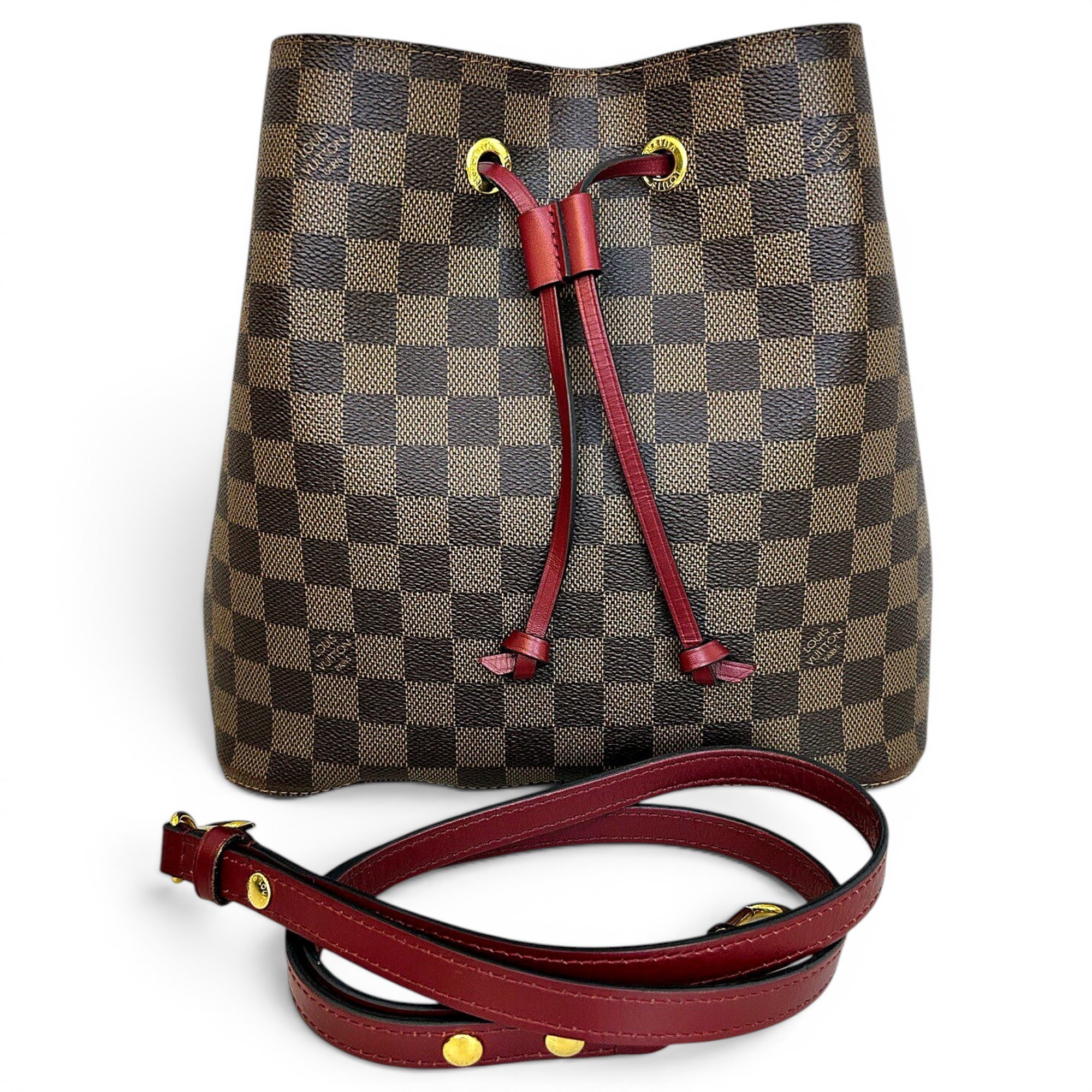 Nano Noé leather handbag