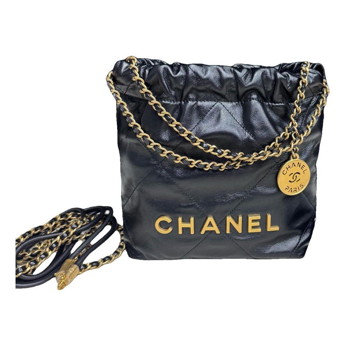 Chanel 22 leather tote
