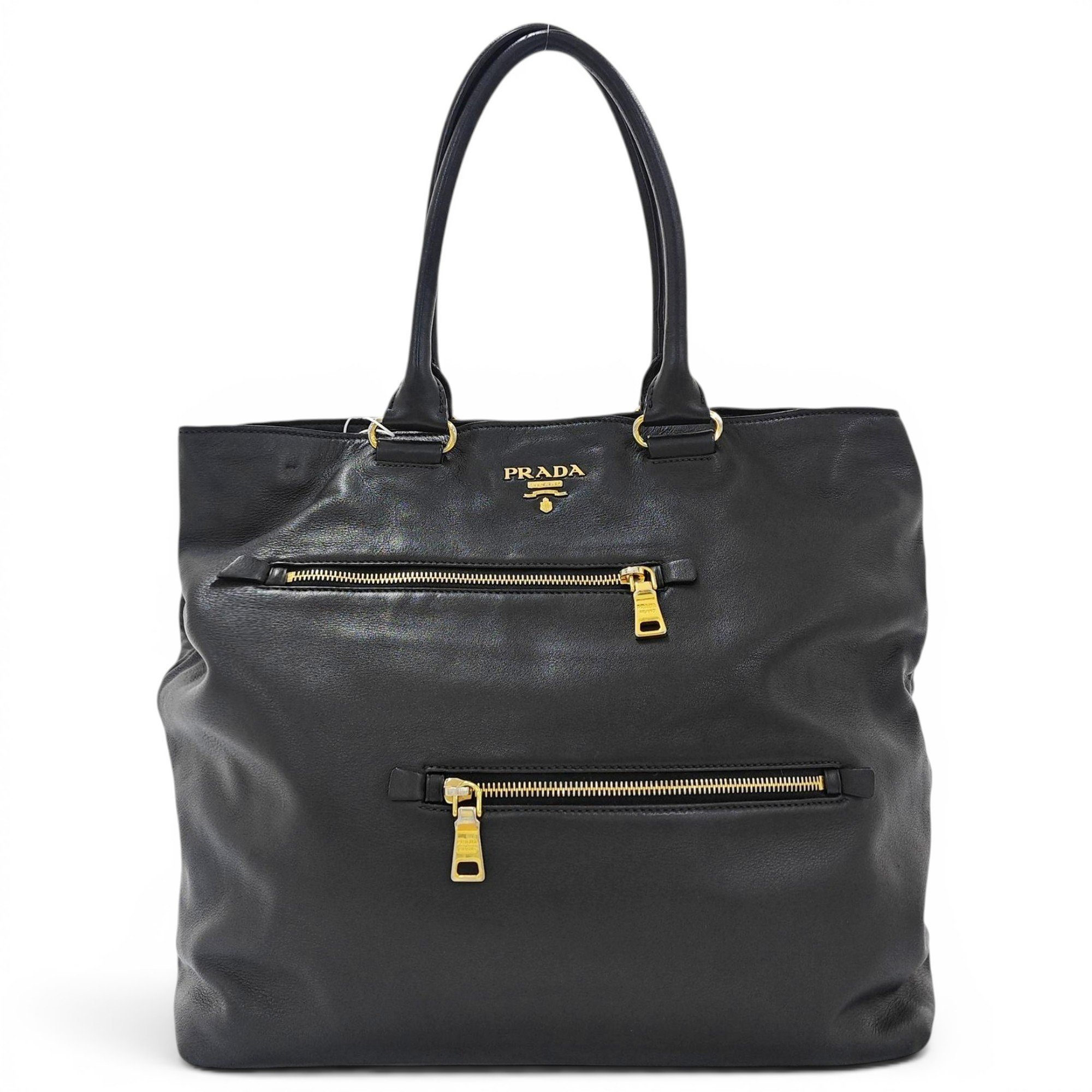 Monochrome leather handbag