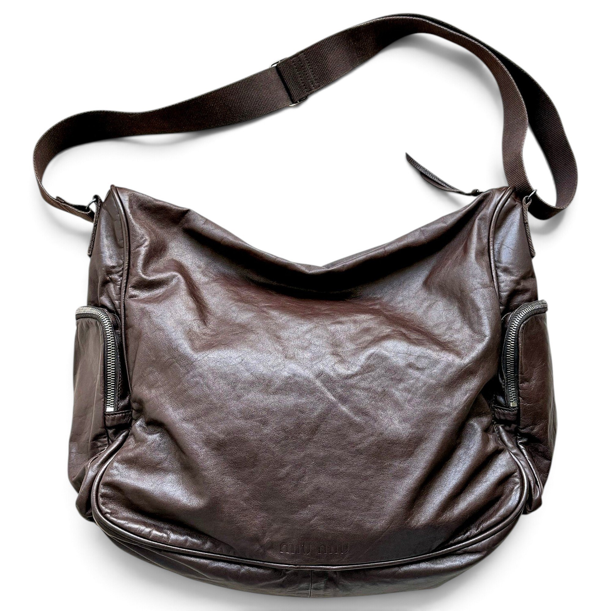 Pocket leather handbag
