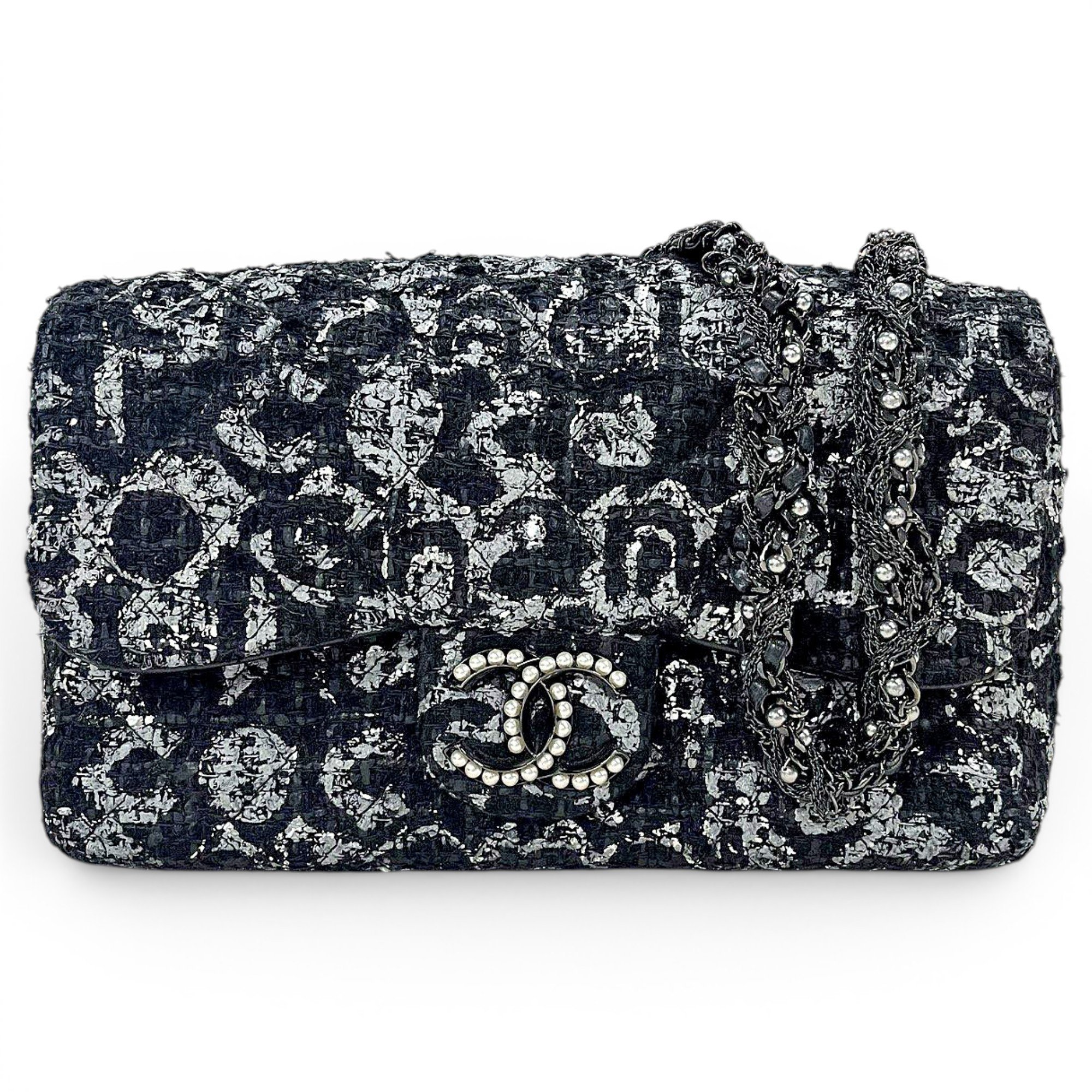 Timeless/Classique tweed crossbody bag