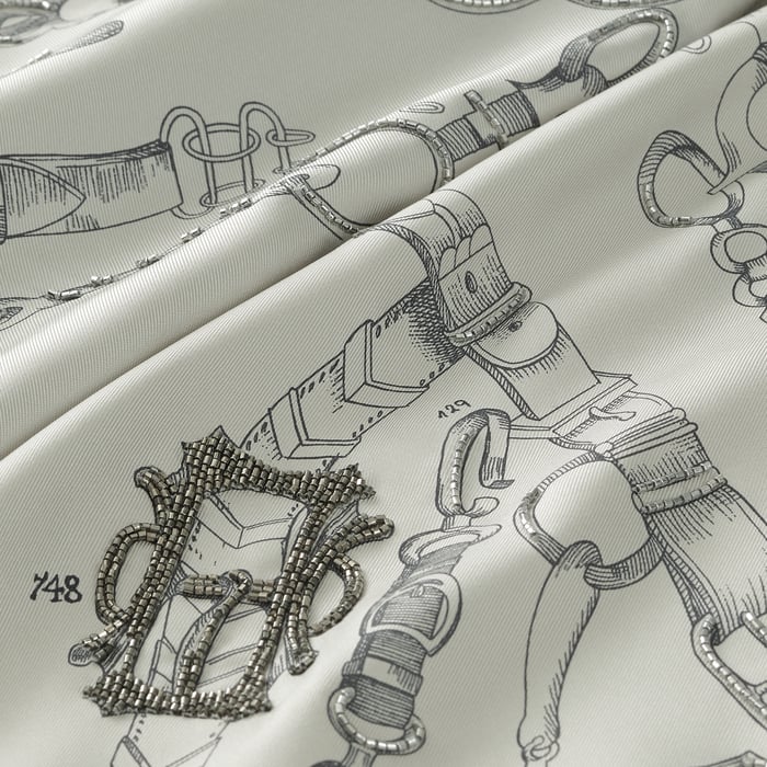 Les Chevaux Dechaines Exceptional Embroidered Scarf 140