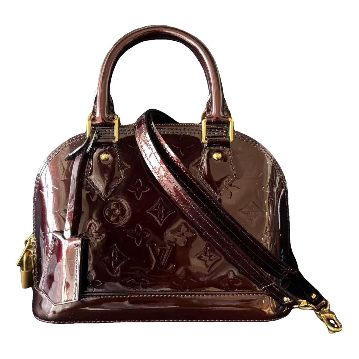 Alma BB leather handbag