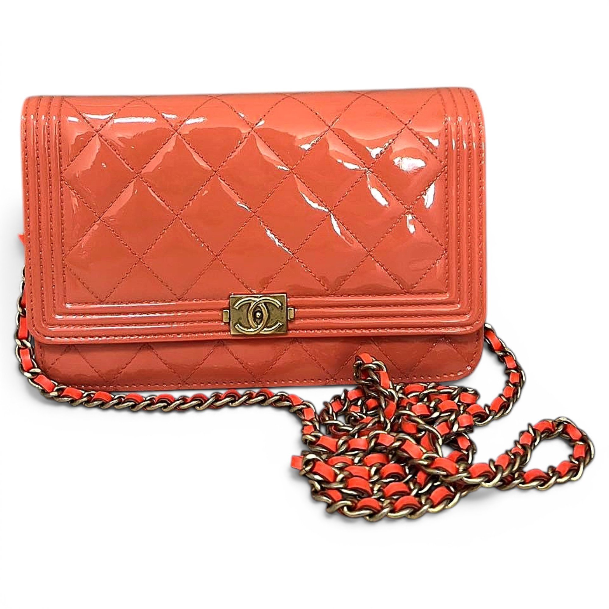 Wallet On Chain Gabrielle patent leather crossbody bag