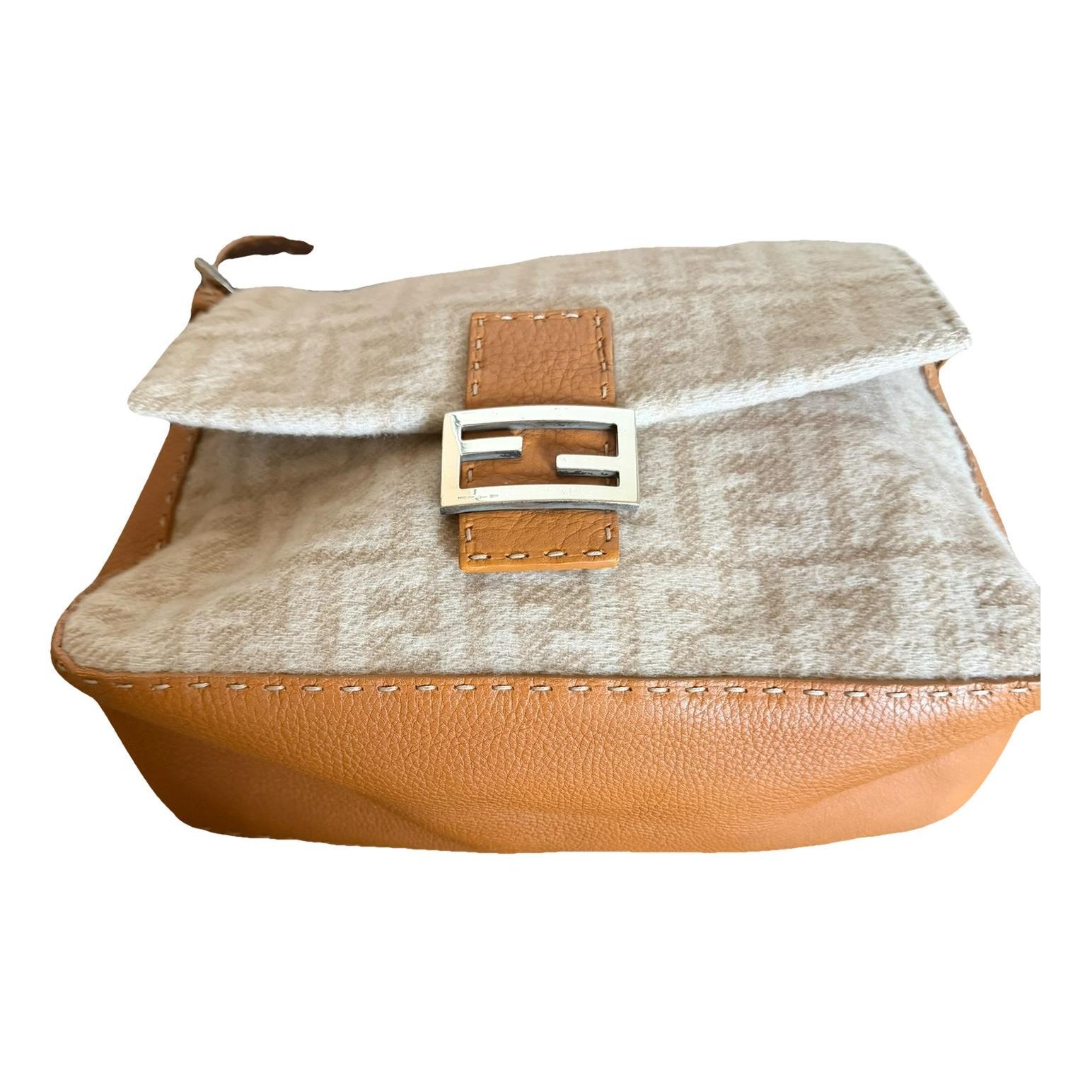Mamma Baguette cloth handbag
