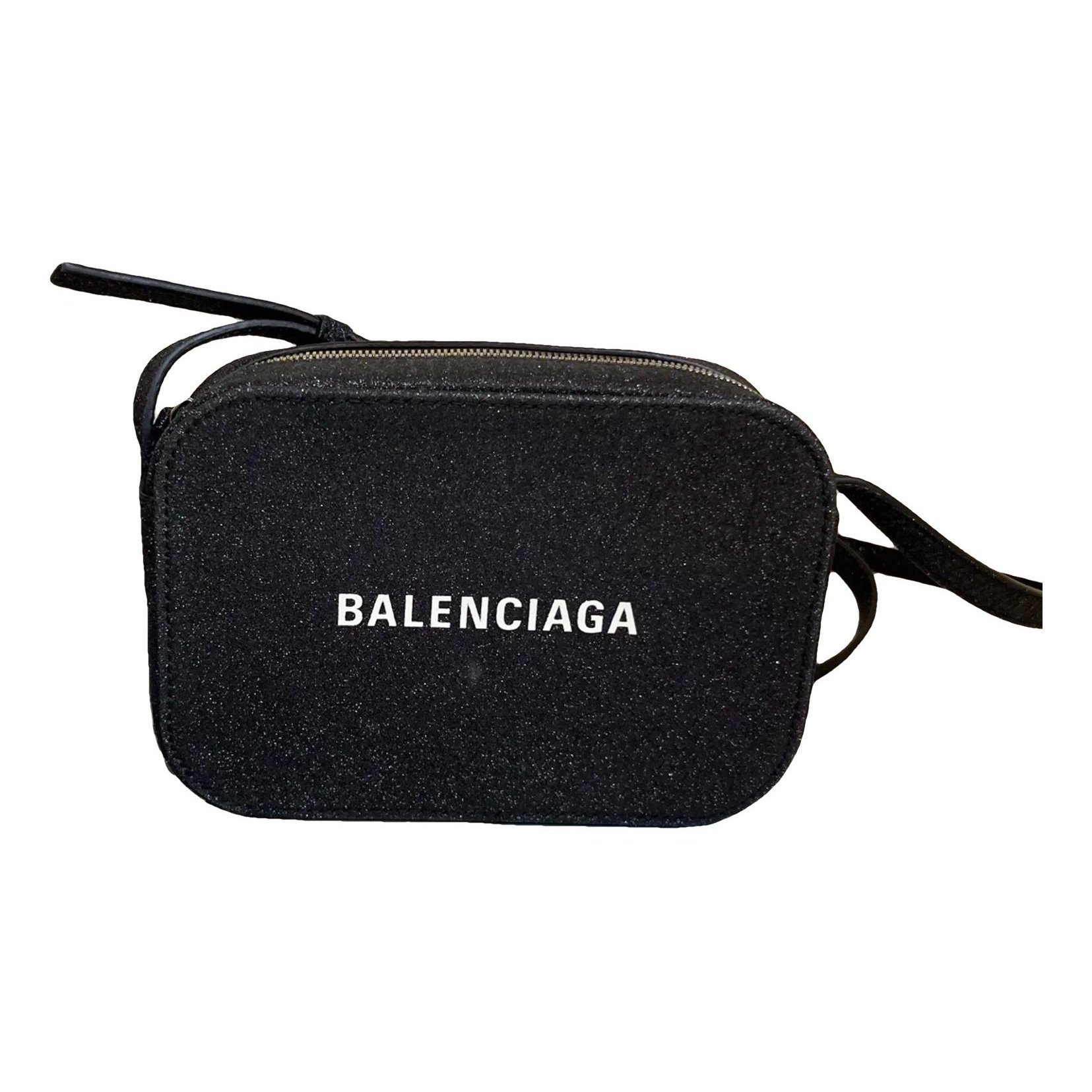 Everyday leather crossbody bag