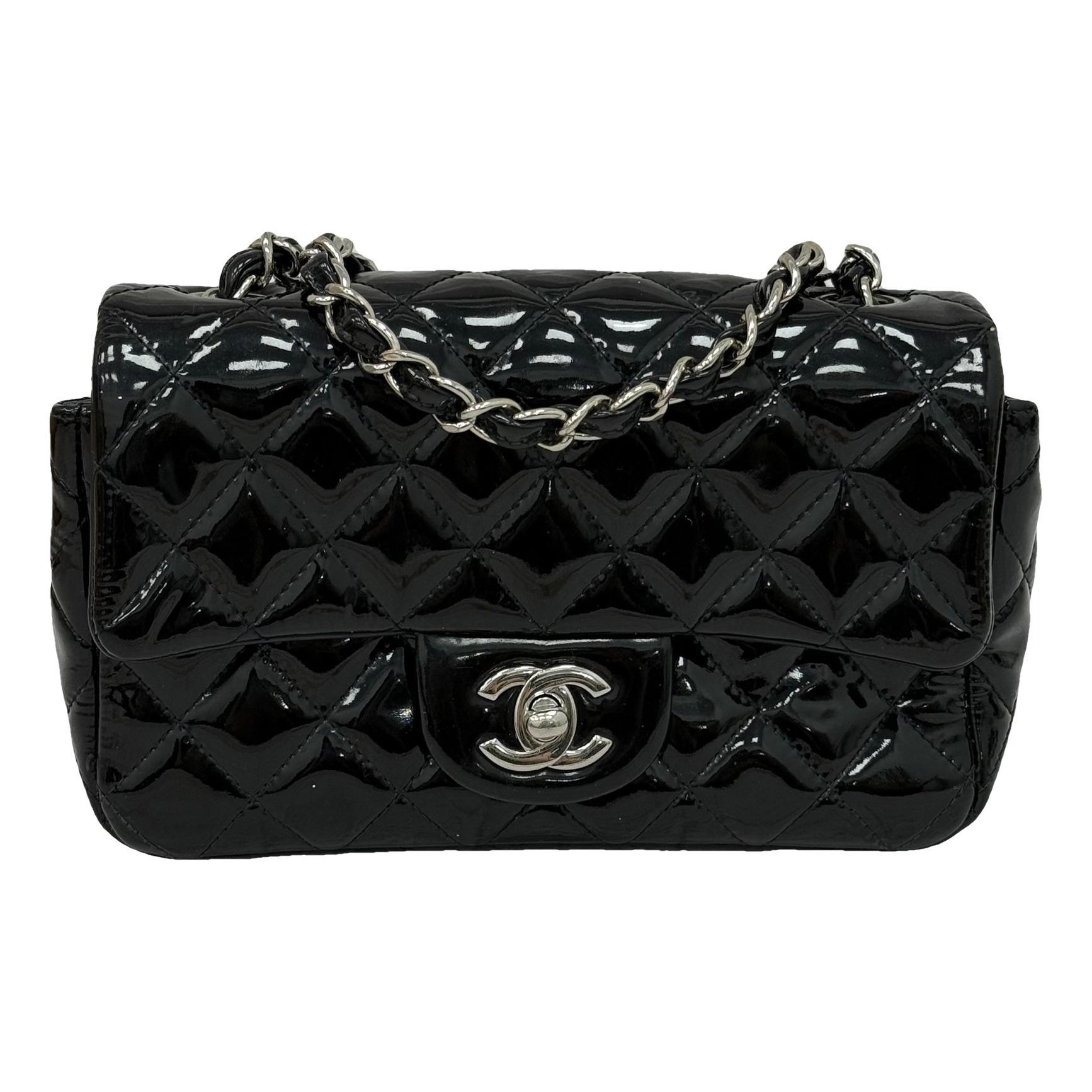 Timeless/Classique patent leather handbag