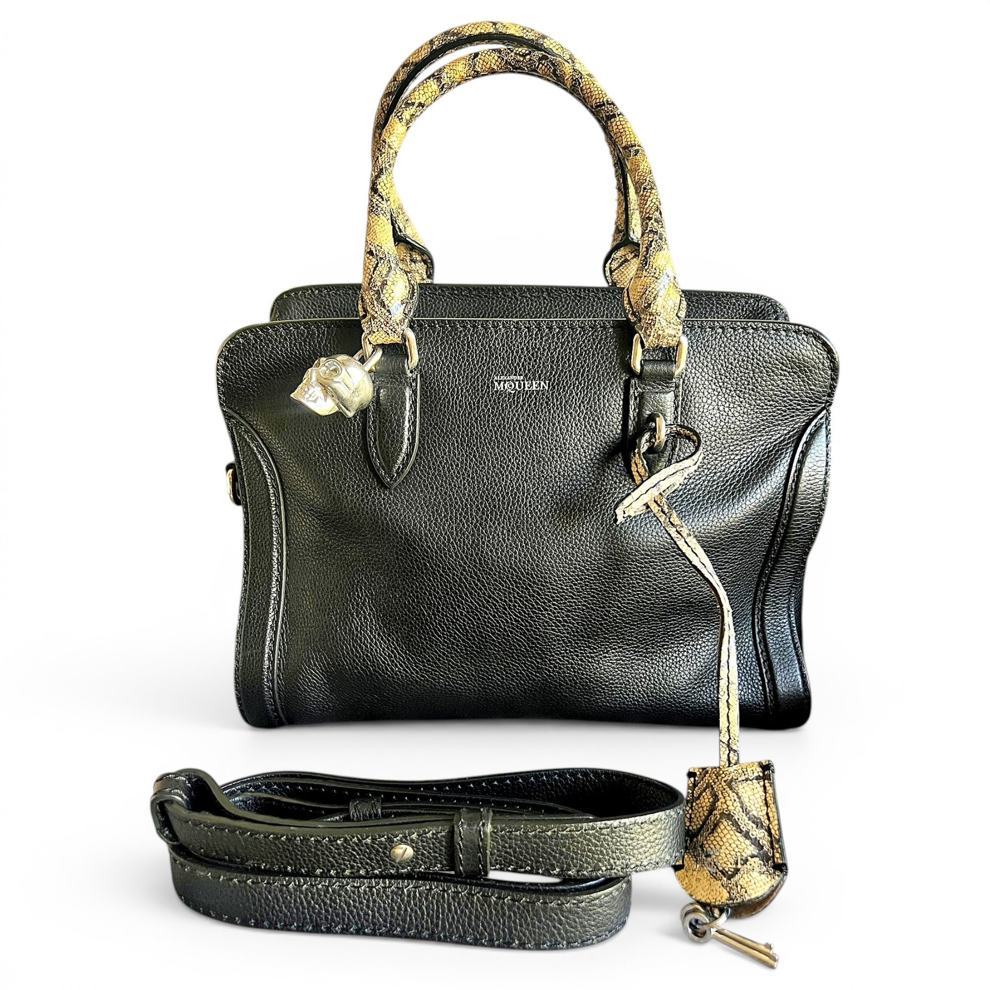 Zippé leather bag
