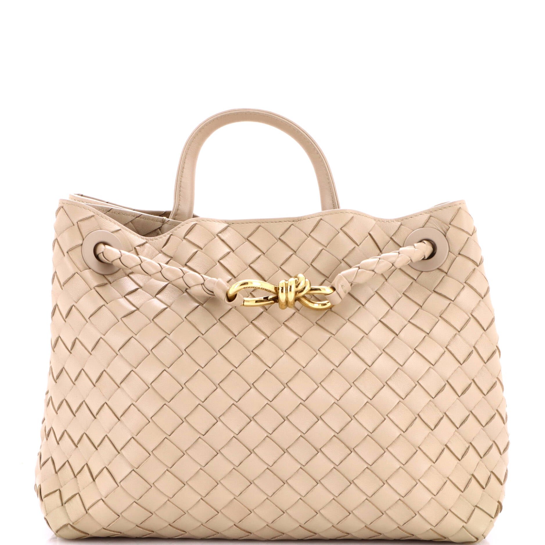 Andiamo Top Handle Bag Intrecciato Nappa Medium