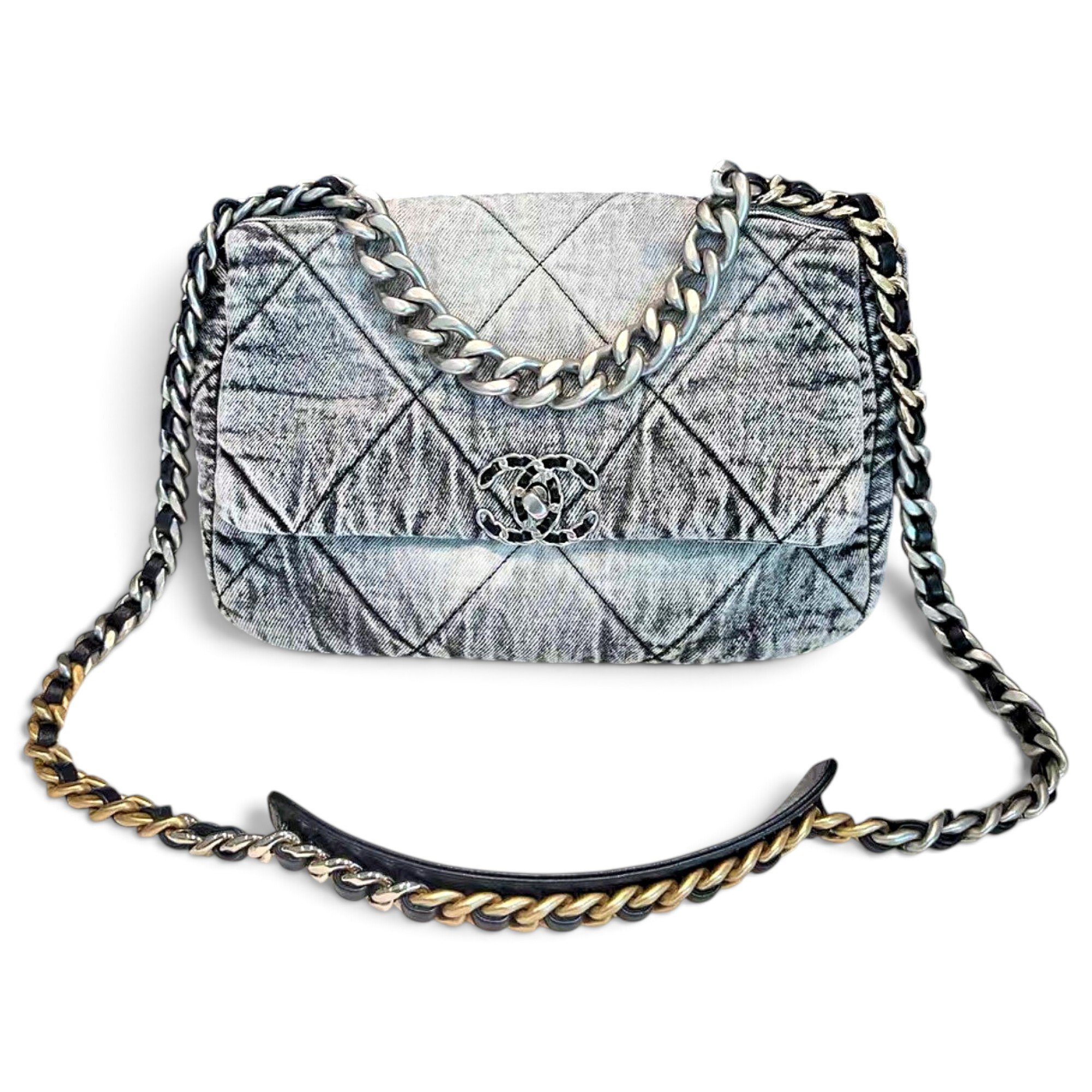Chanel 19 handbag