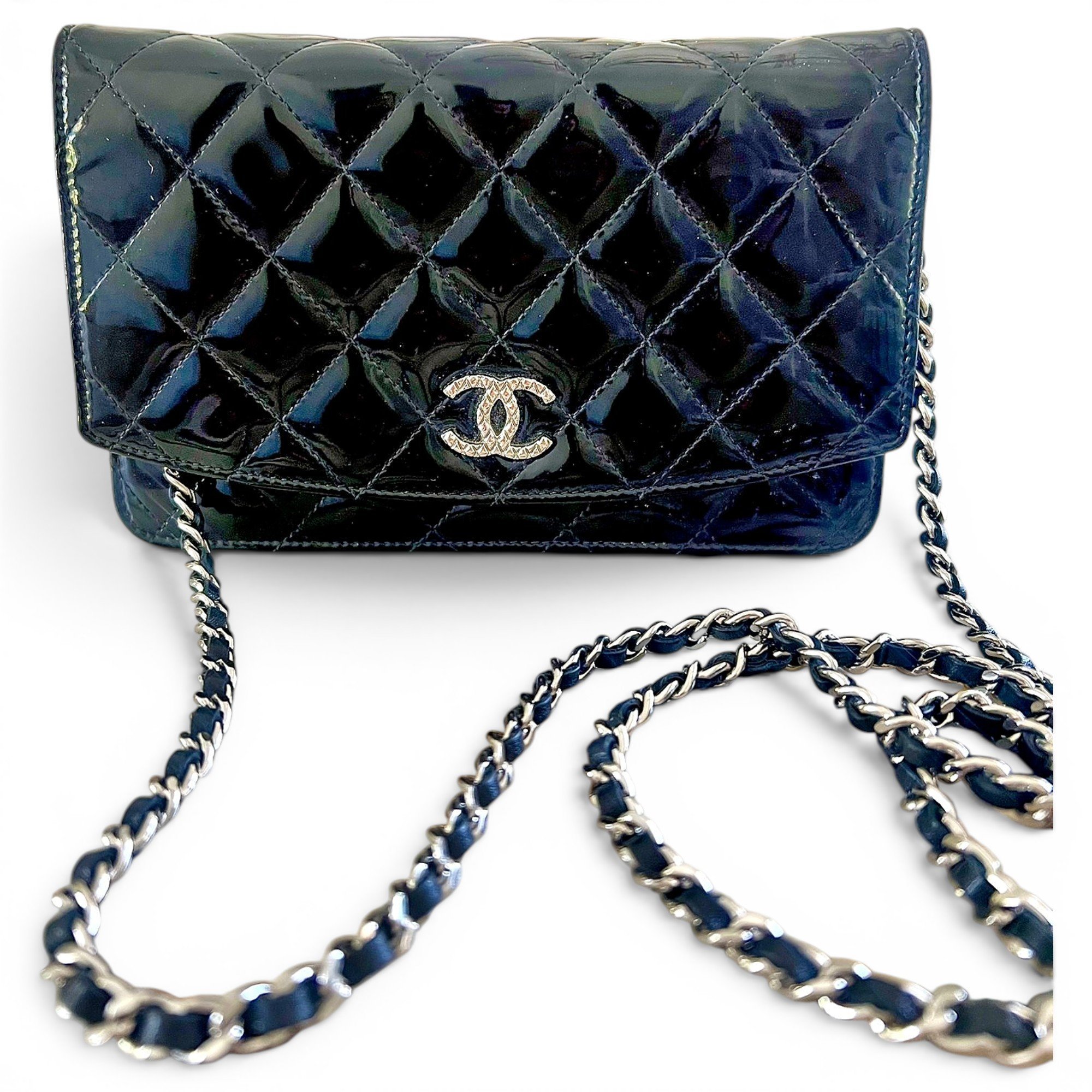 Wallet On Chain Timeless/Classique patent leather crossbody bag