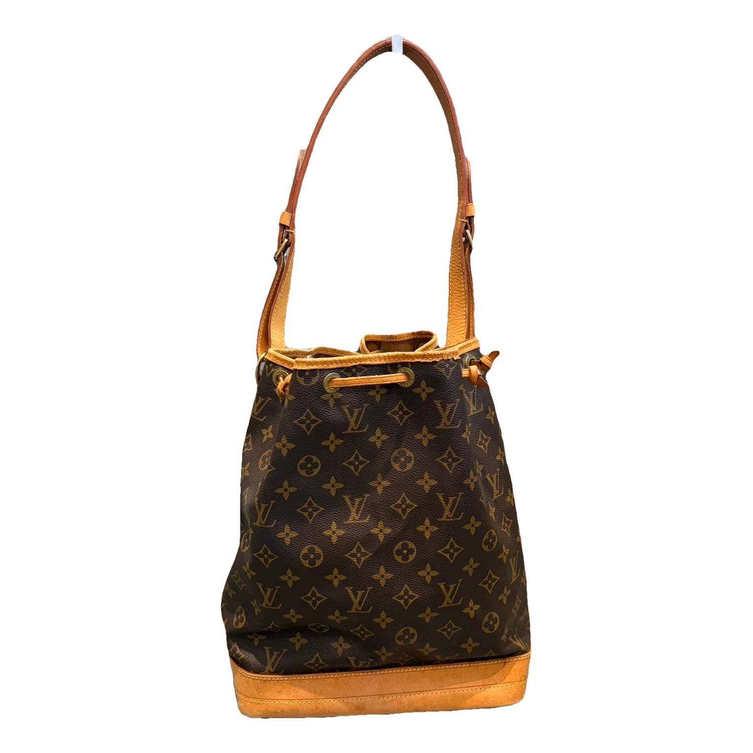 Noé leather handbag