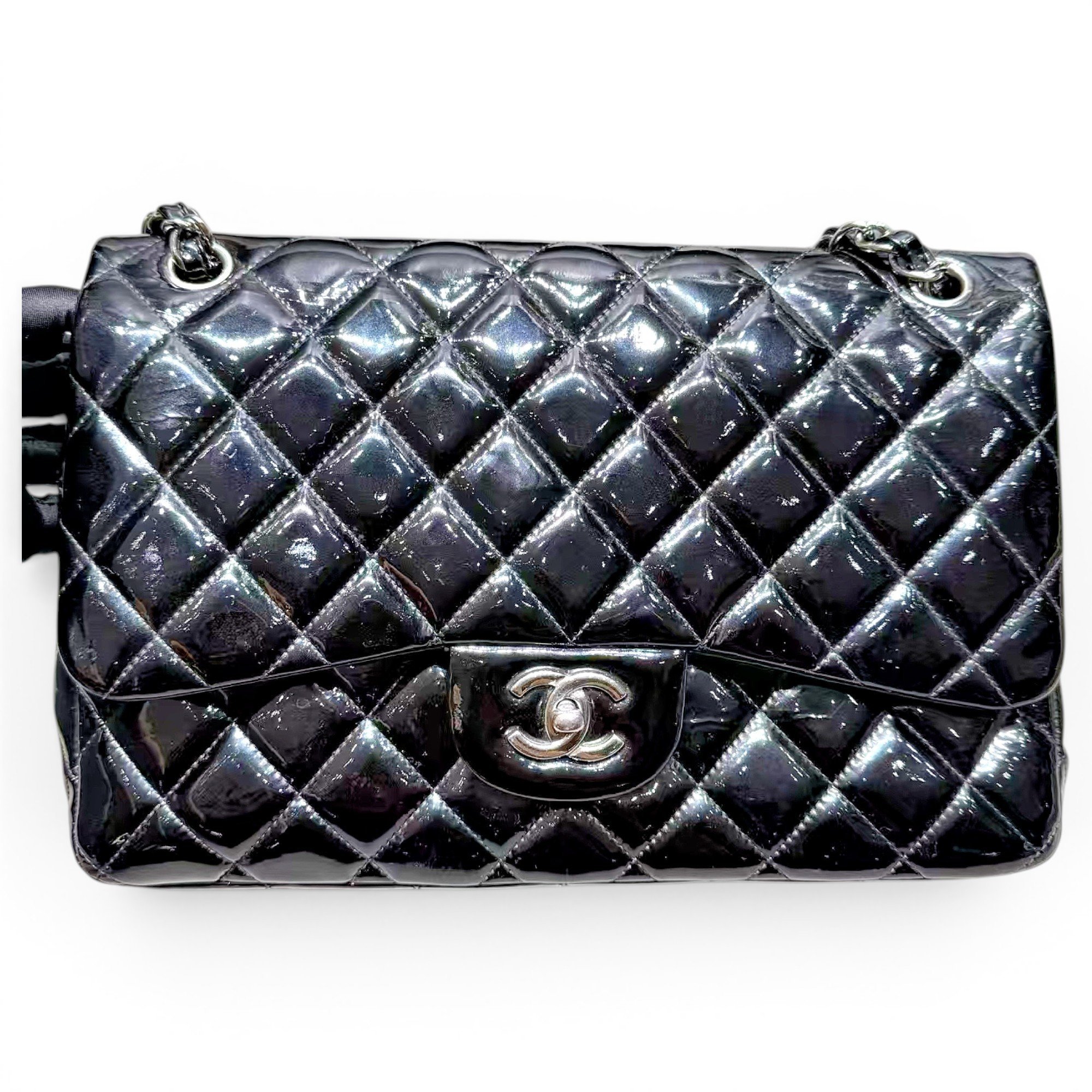 Timeless/Classique patent leather handbag