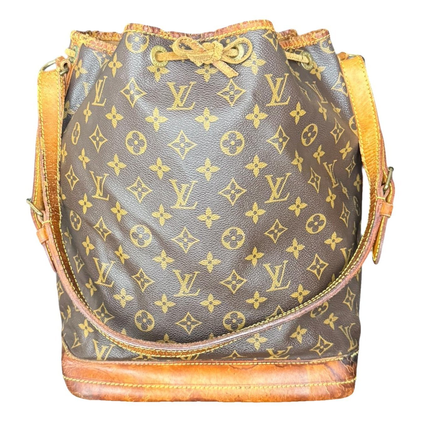 Noé leather handbag