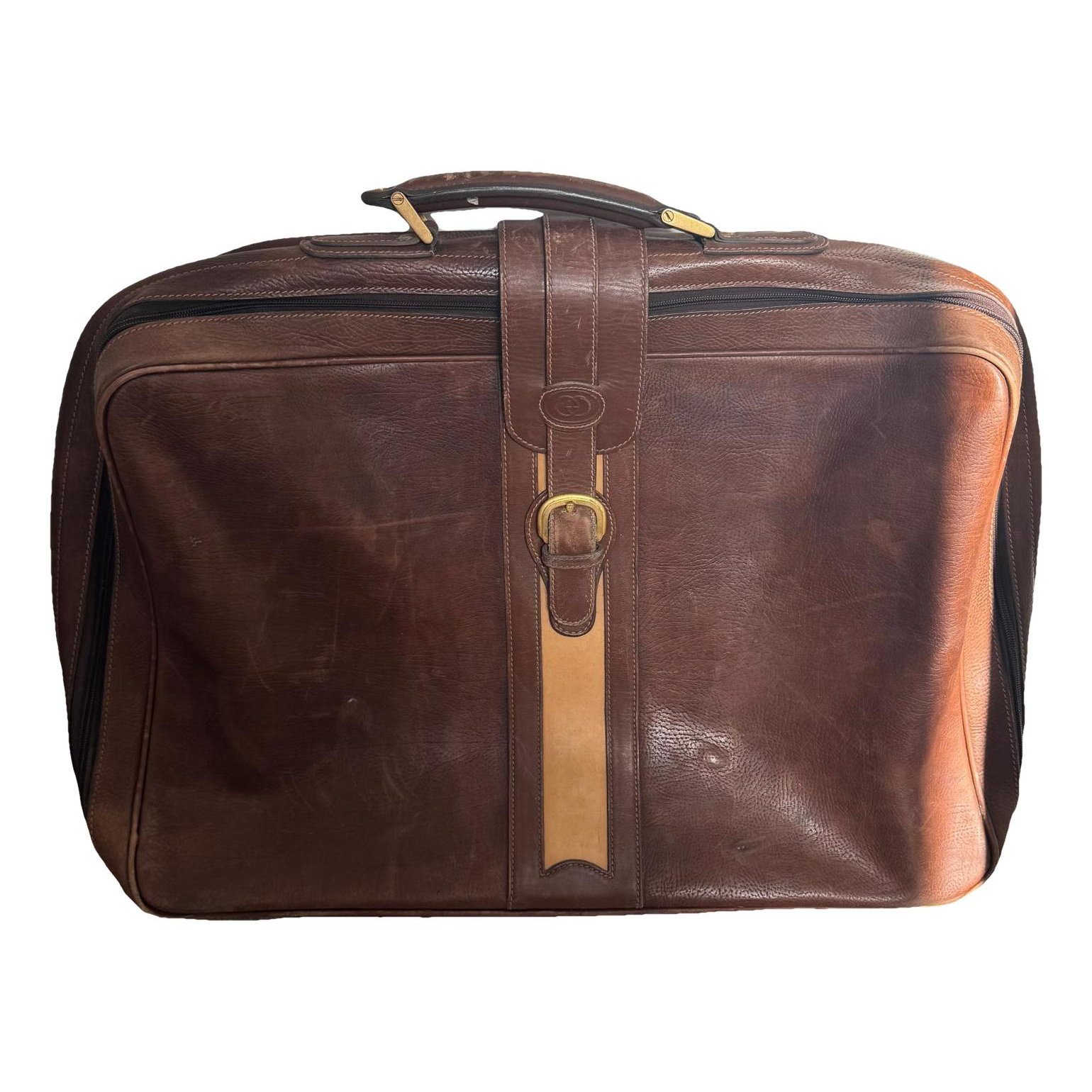 Leather travel bag