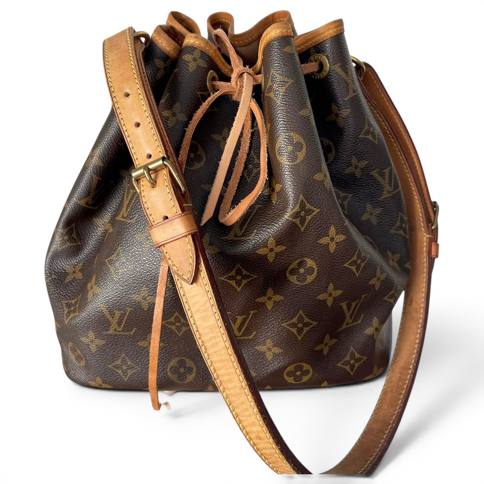 Noé leather handbag