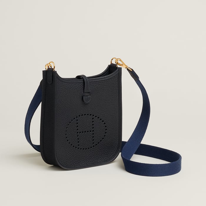 Evelyne 16 Amazone 백
