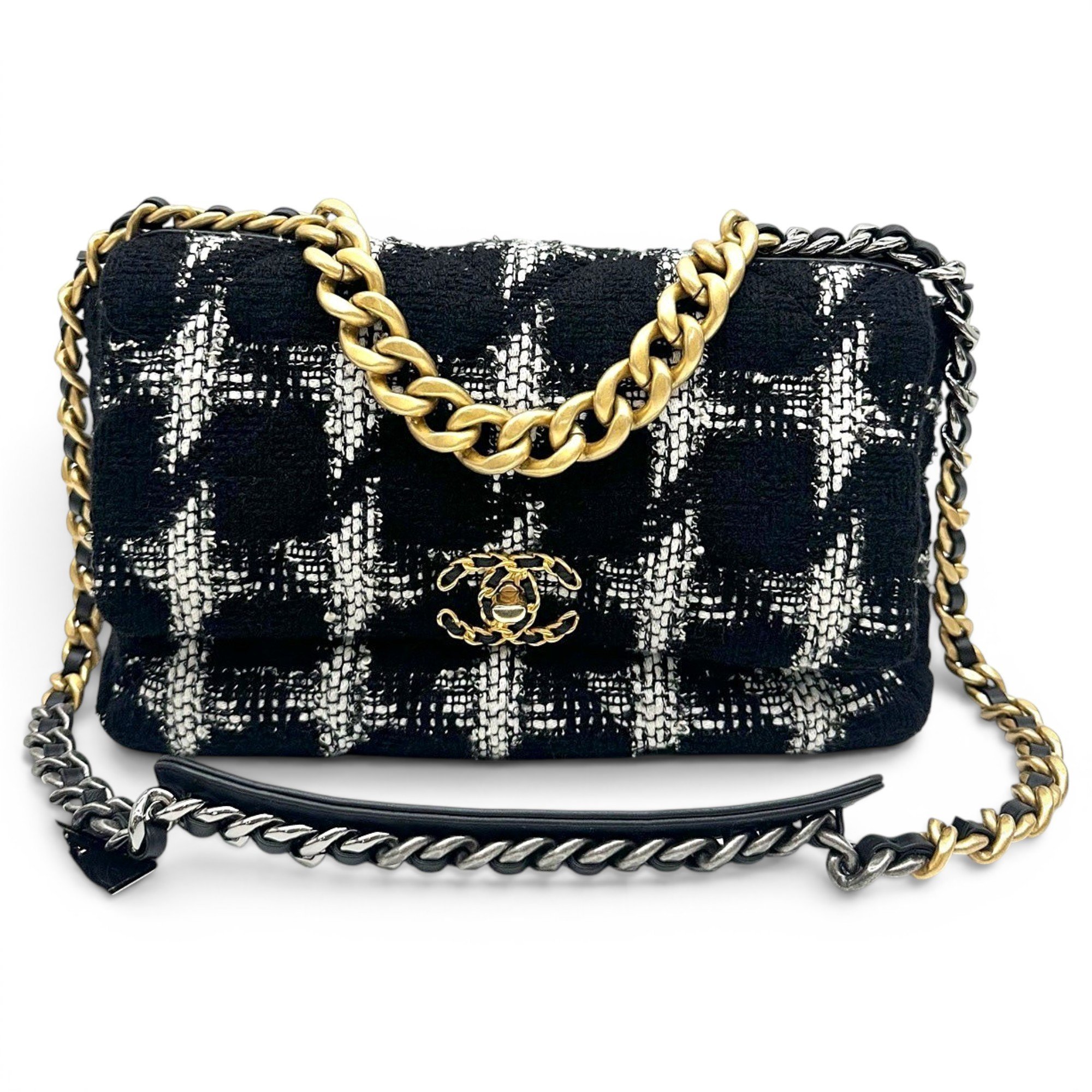 Chanel 19 tweed handbag
