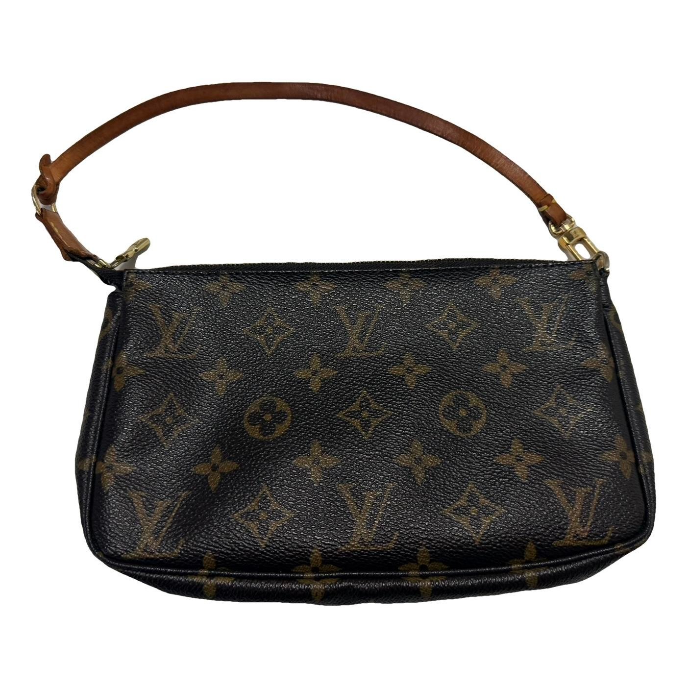 Pochette Accessoire leather handbag
